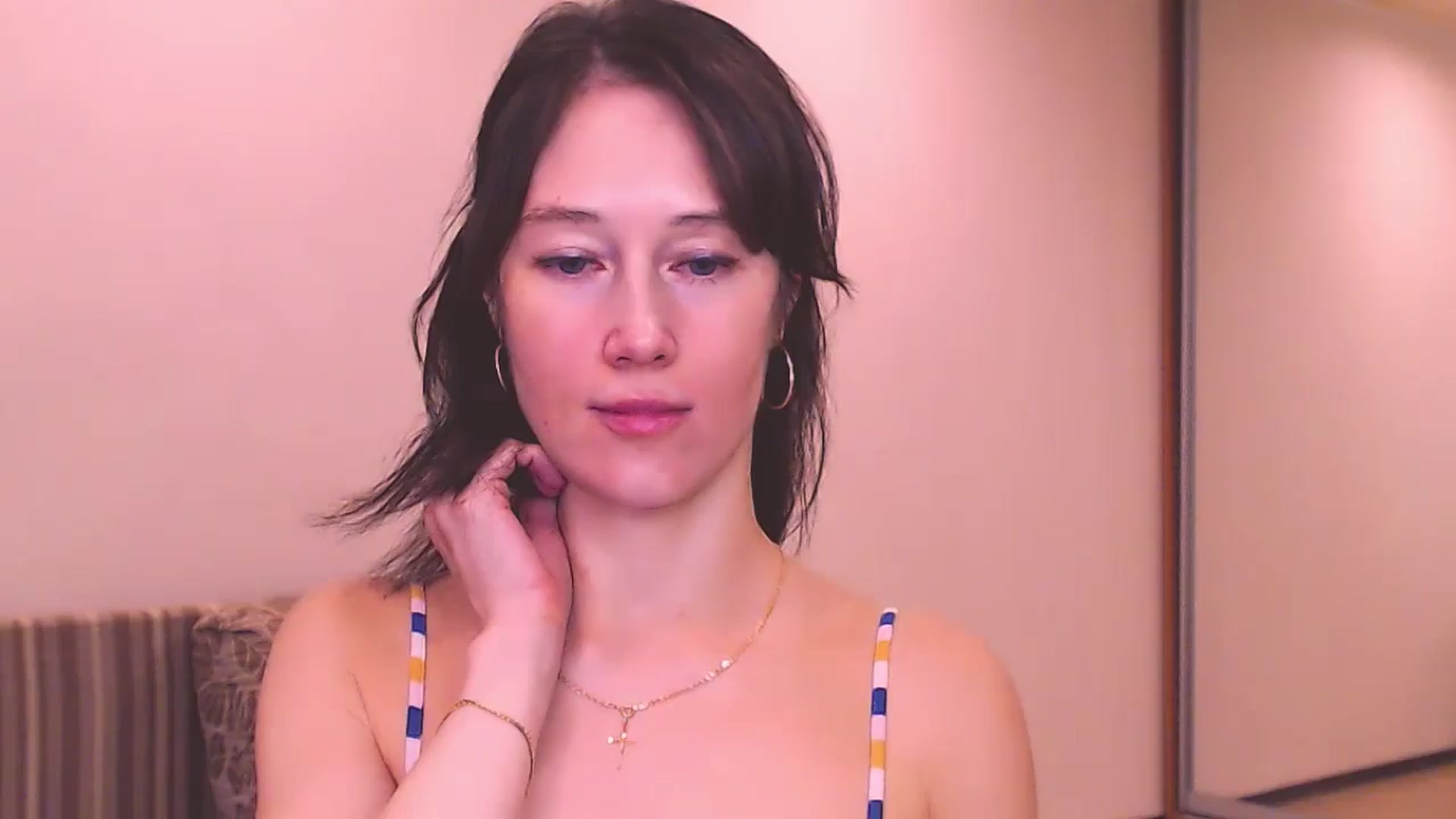Gallery image thumbnail from ALYONKA__'s myfreecams stream on, 09/08/2024, 24:19 image 12 of 20