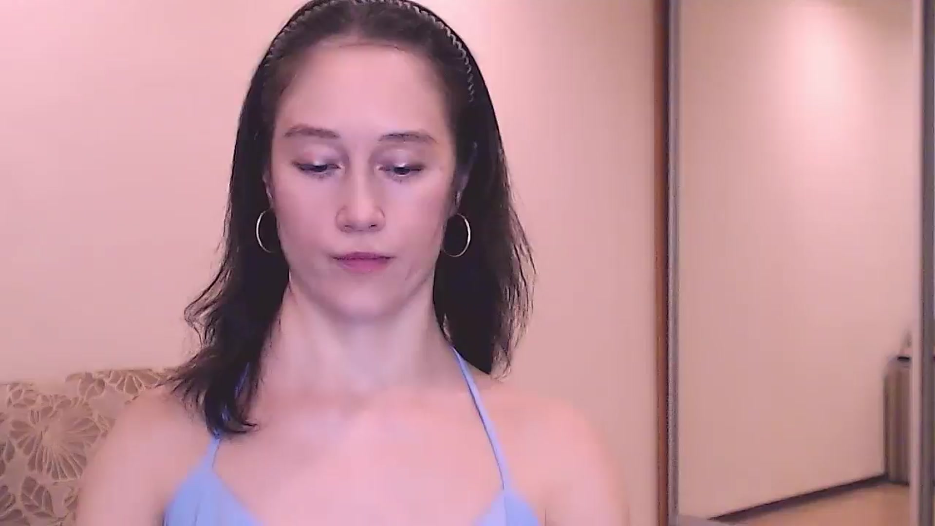 Gallery image thumbnail from ALYONKA__'s myfreecams stream on, 08/16/2025, 21:01 image 11 of 20