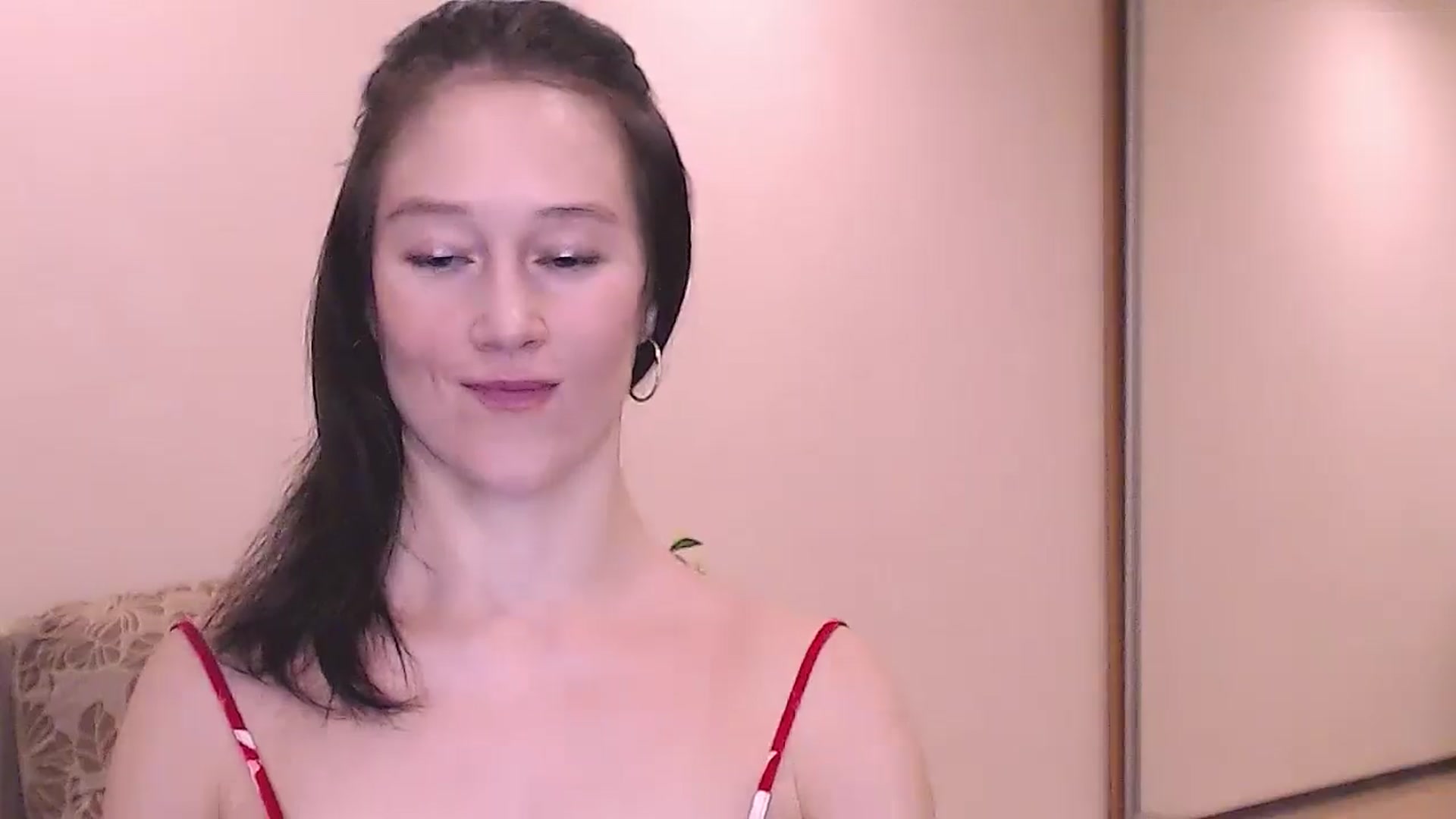 Gallery image thumbnail from ALYONKA__'s myfreecams stream on, 08/30/2025, 22:04 image 6 of 20