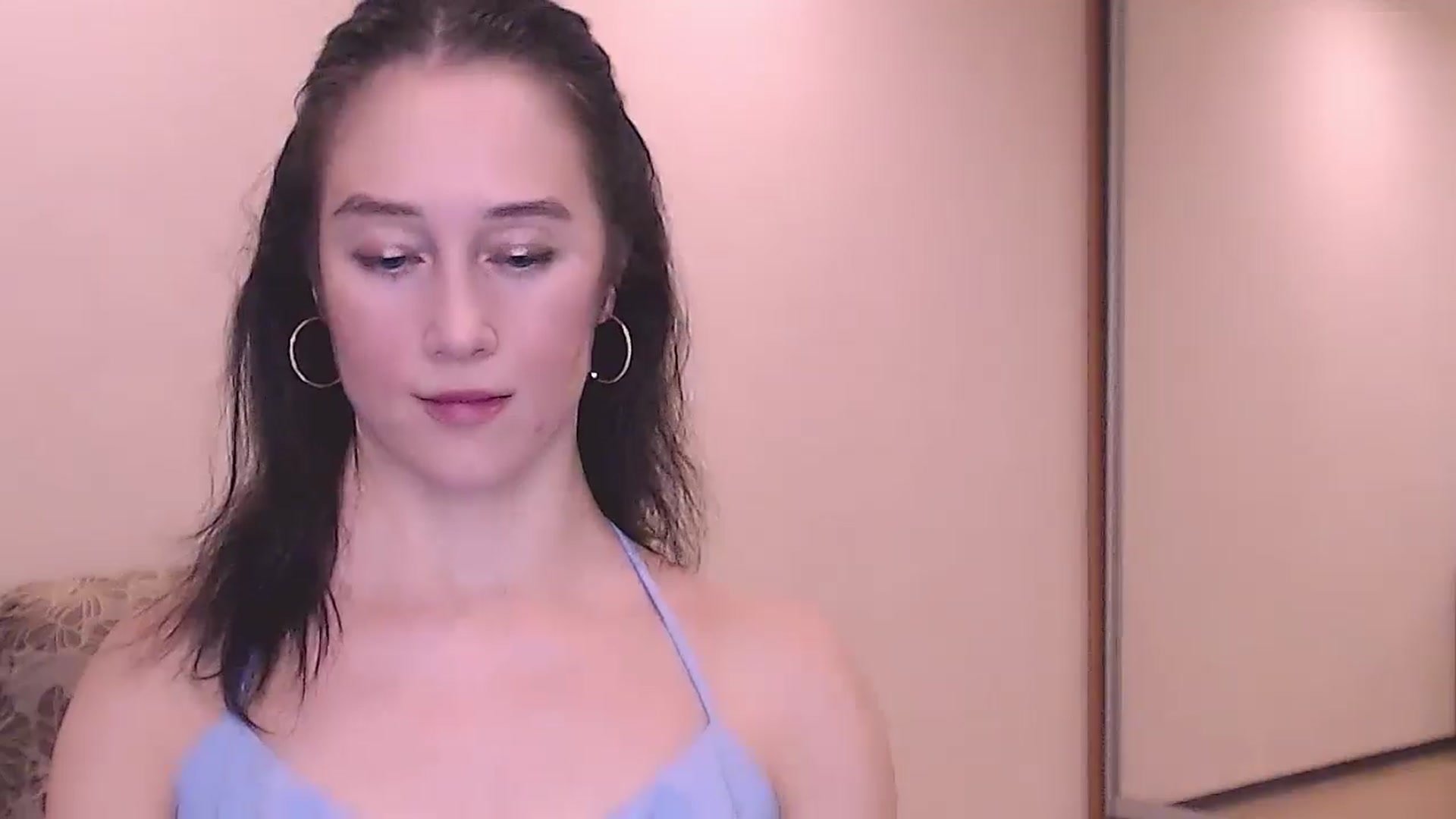 Gallery image thumbnail from ALYONKA__'s myfreecams stream on, 09/06/2025, 21:12 image 16 of 20