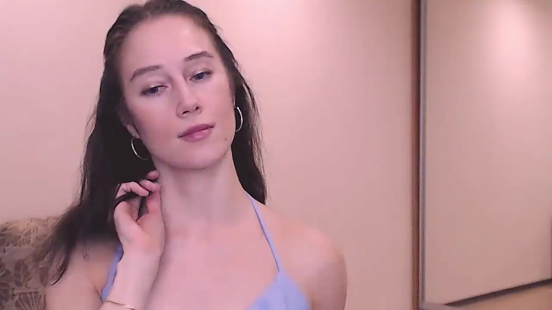 Gallery image thumbnail from ALYONKA__'s myfreecams stream on, 09/06/2025, 22:09 image 19 of 20
