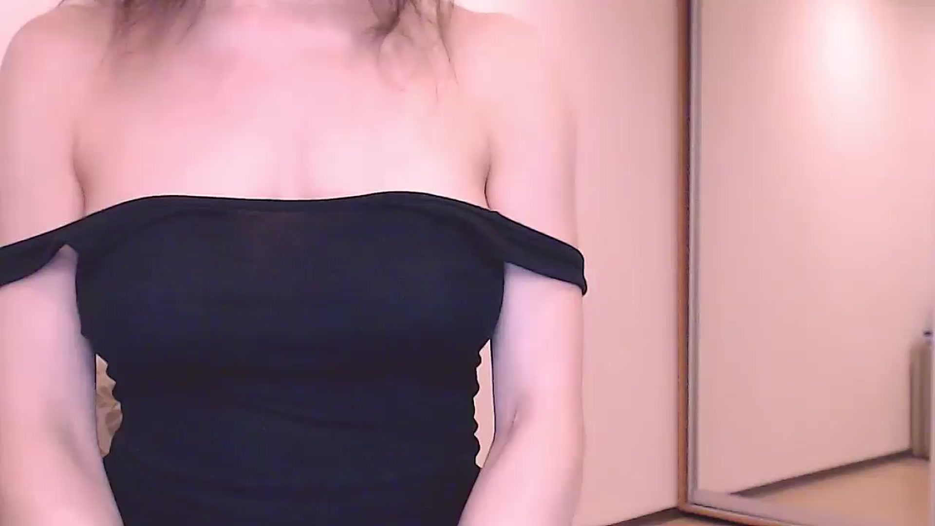 Gallery image thumbnail from ALYONKA__'s myfreecams stream on, 09/11/2025, 20:23 image 13 of 20