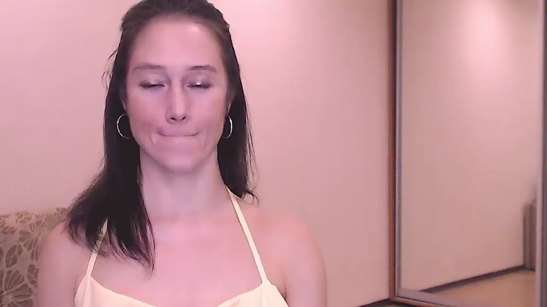 Gallery image thumbnail from ALYONKA__'s myfreecams stream on, 09/20/2025, 21:42 image 9 of 20