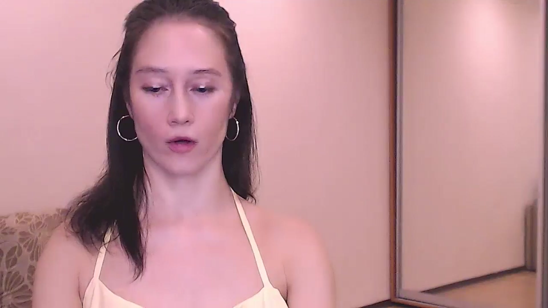 Gallery image thumbnail from ALYONKA__'s myfreecams stream on, 09/20/2025, 21:42 image 5 of 20