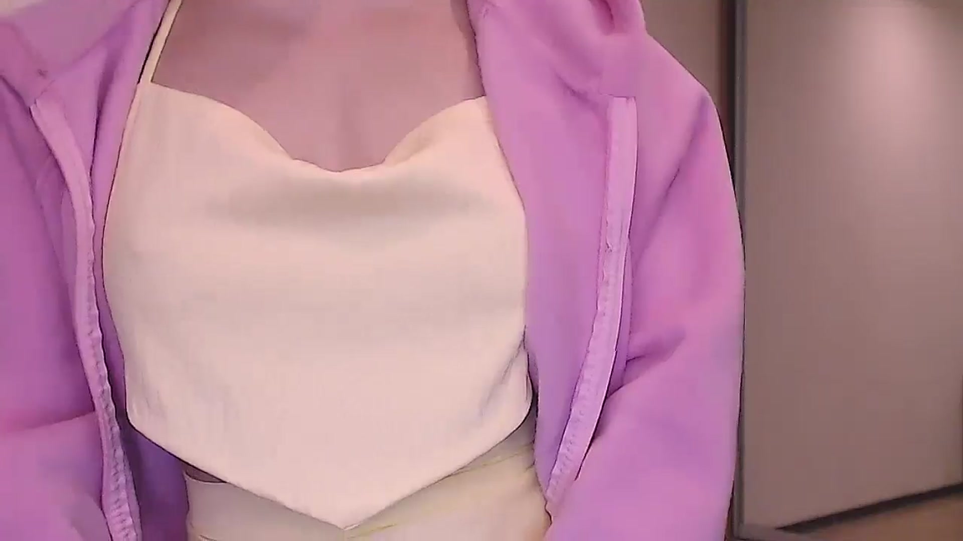 Gallery image thumbnail from ALYONKA__'s myfreecams stream on, 10/04/2025, 22:22 image 13 of 20