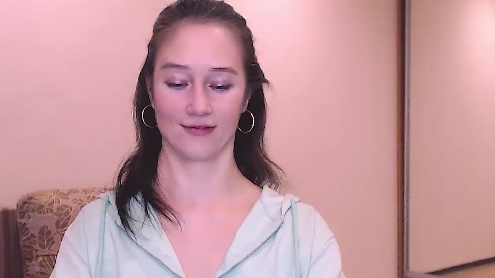 Gallery image thumbnail from ALYONKA__'s myfreecams stream on, 10/25/2025, 21:06 image 18 of 20