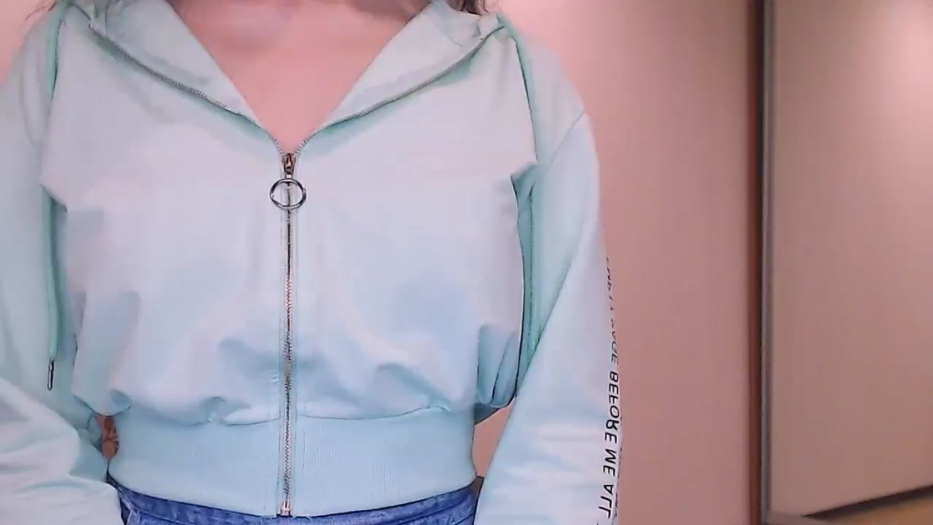 Gallery image thumbnail from ALYONKA__'s myfreecams stream on, 10/25/2025, 21:47 image 4 of 20
