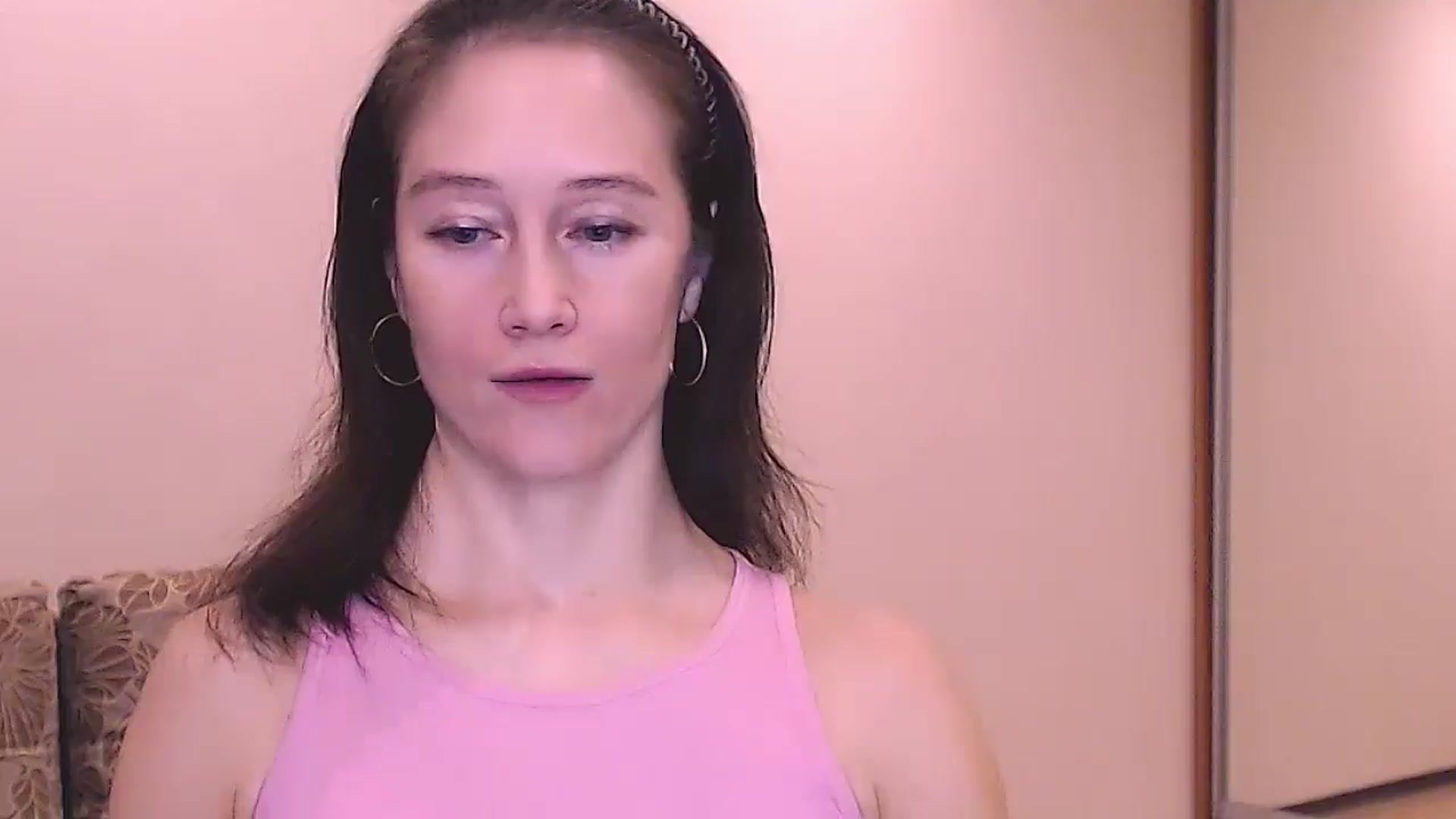 Gallery image thumbnail from ALYONKA__'s myfreecams stream on, 11/01/2025, 23:20 image 10 of 20