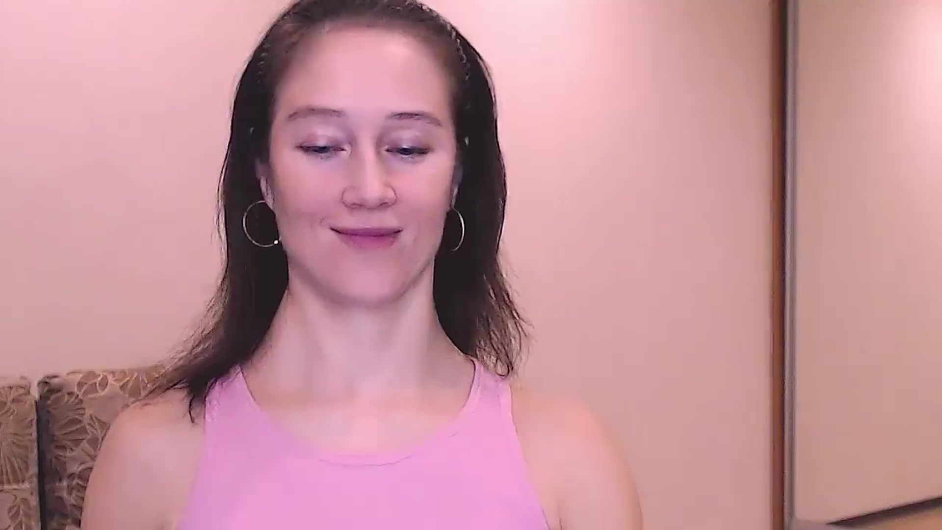 Gallery image thumbnail from ALYONKA__'s myfreecams stream on, 11/01/2025, 23:20 image 13 of 20