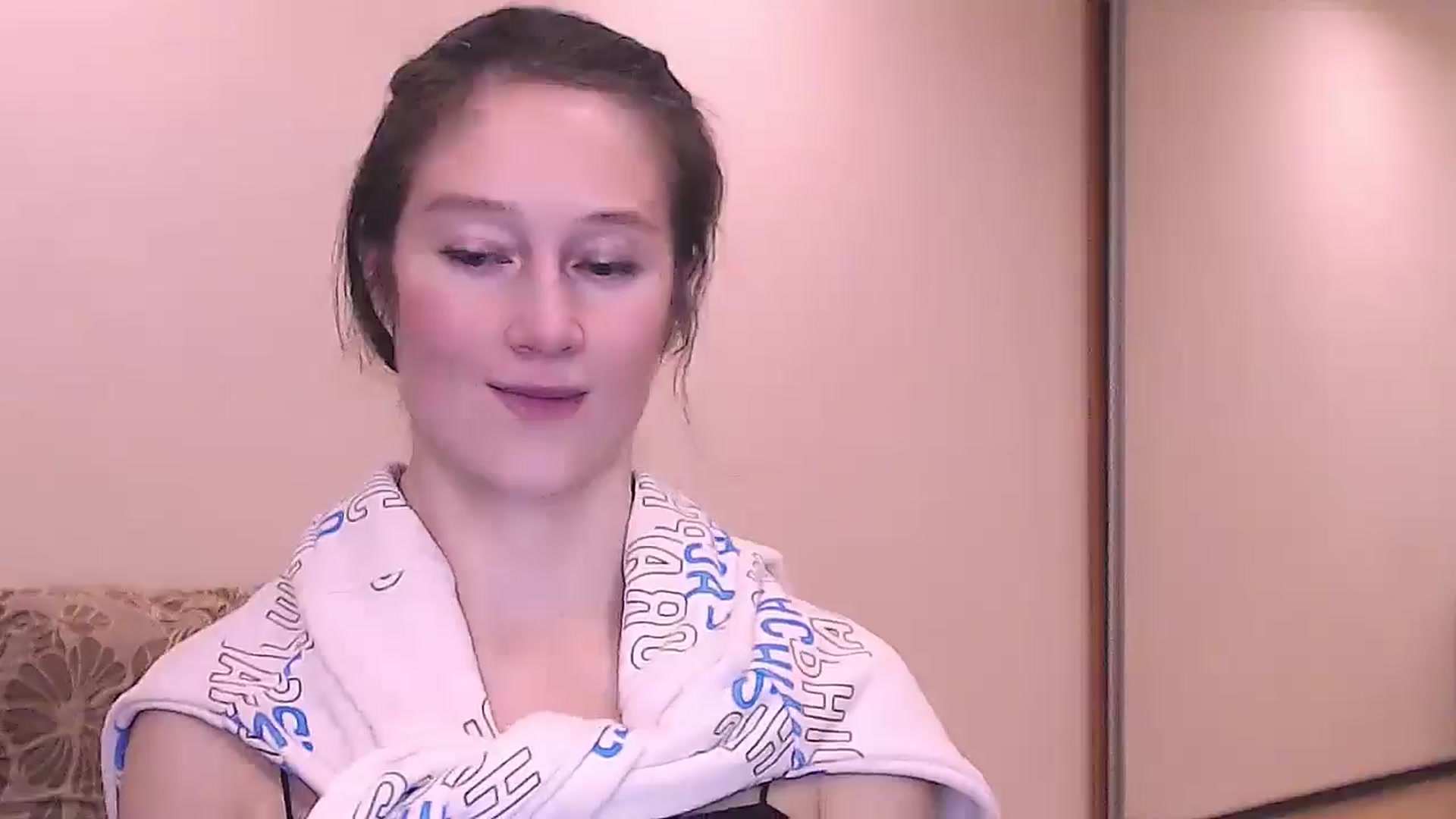 Gallery image thumbnail from ALYONKA__'s myfreecams stream on, 12/13/2025, 21:27 image 11 of 20