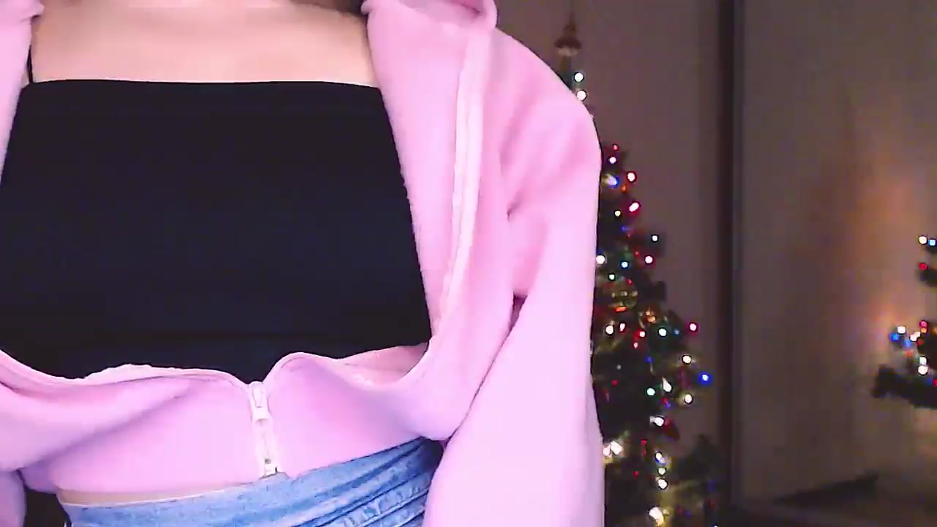 Gallery image thumbnail from ALYONKA__'s myfreecams stream on, 12/27/2025, 22:53 image 11 of 20