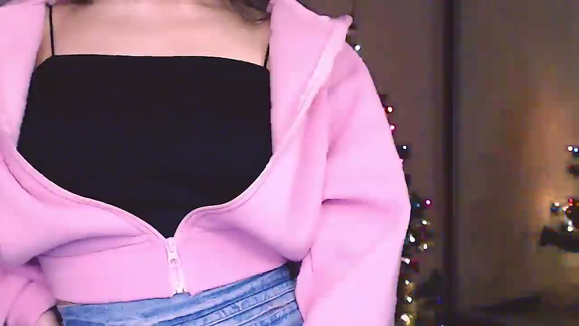 Gallery image thumbnail from ALYONKA__'s myfreecams stream on, 12/27/2025, 22:53 image 12 of 20