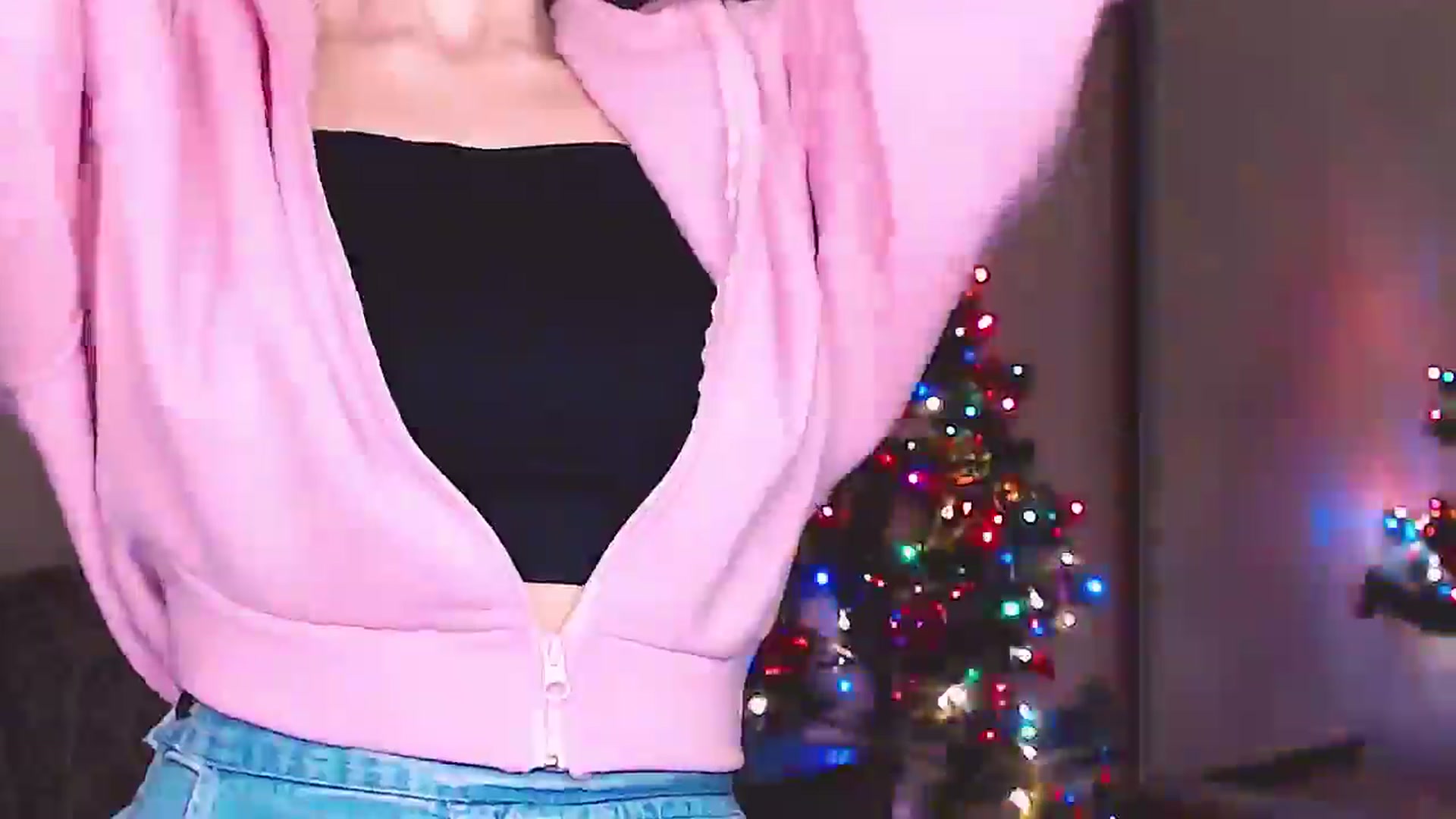 Gallery image thumbnail from ALYONKA__'s myfreecams stream on, 12/27/2025, 22:53 image 8 of 20