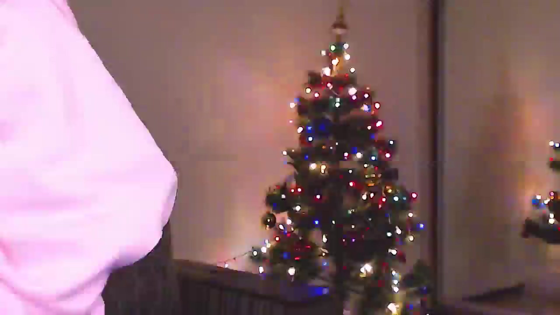 Gallery image thumbnail from ALYONKA__'s myfreecams stream on, 12/27/2025, 22:53 image 4 of 20