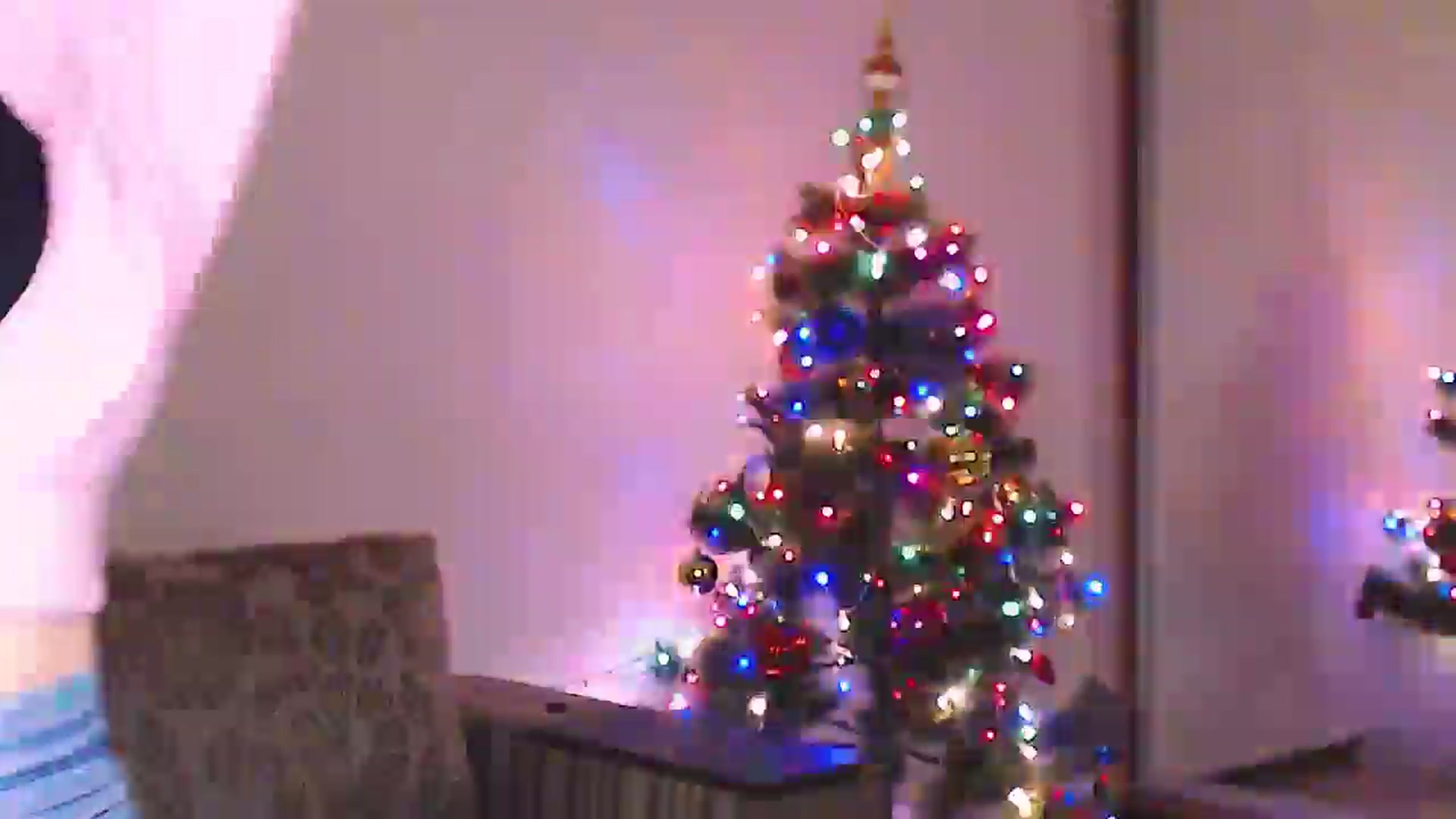 Gallery image thumbnail from ALYONKA__'s myfreecams stream on, 12/27/2025, 22:53 image 5 of 20