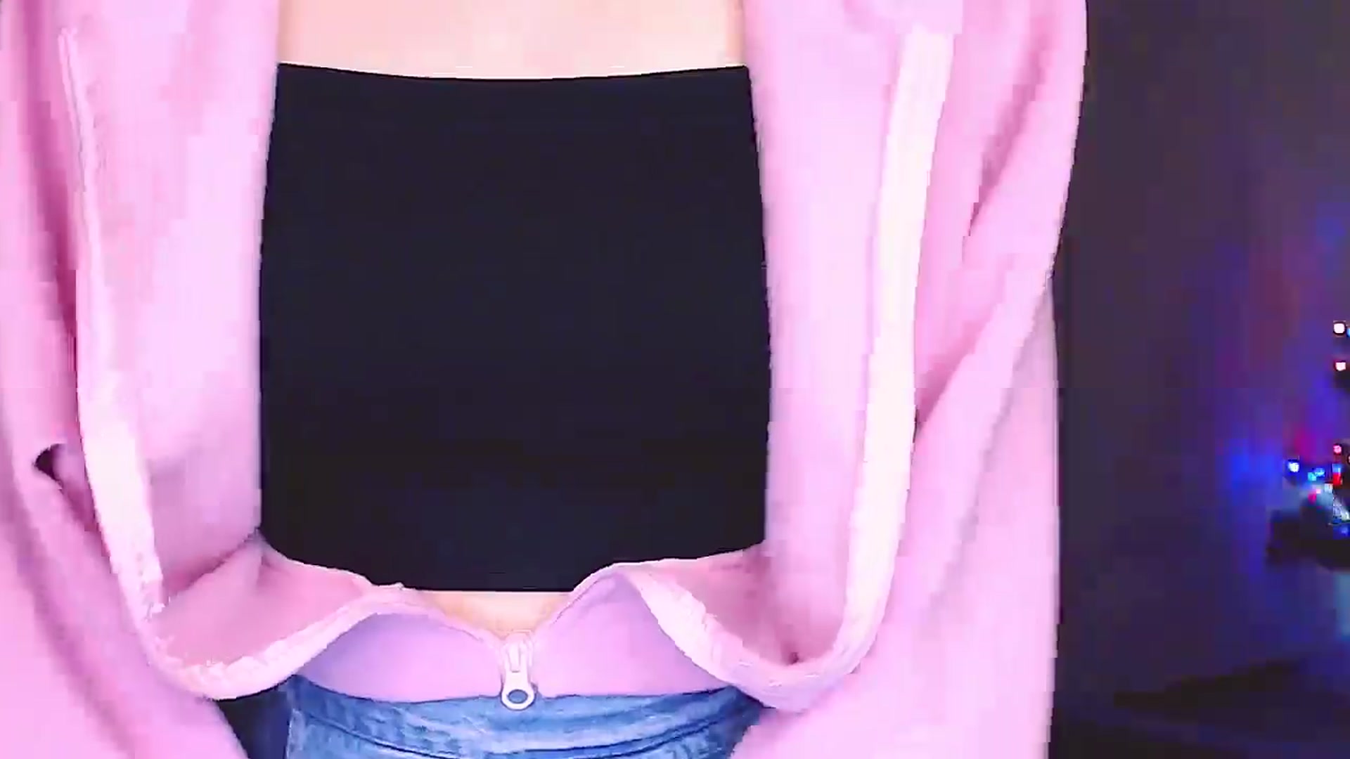 Gallery image thumbnail from ALYONKA__'s myfreecams stream on, 01/03/2026, 19:54 image 11 of 20