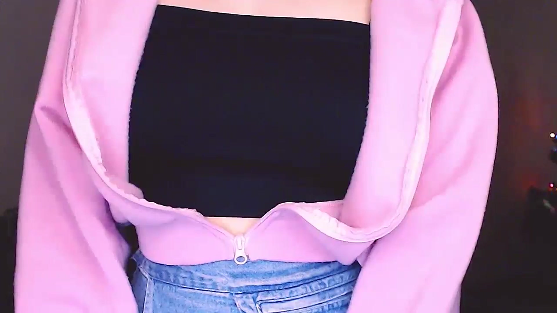 Gallery image thumbnail from ALYONKA__'s myfreecams stream on, 01/03/2026, 19:54 image 13 of 20