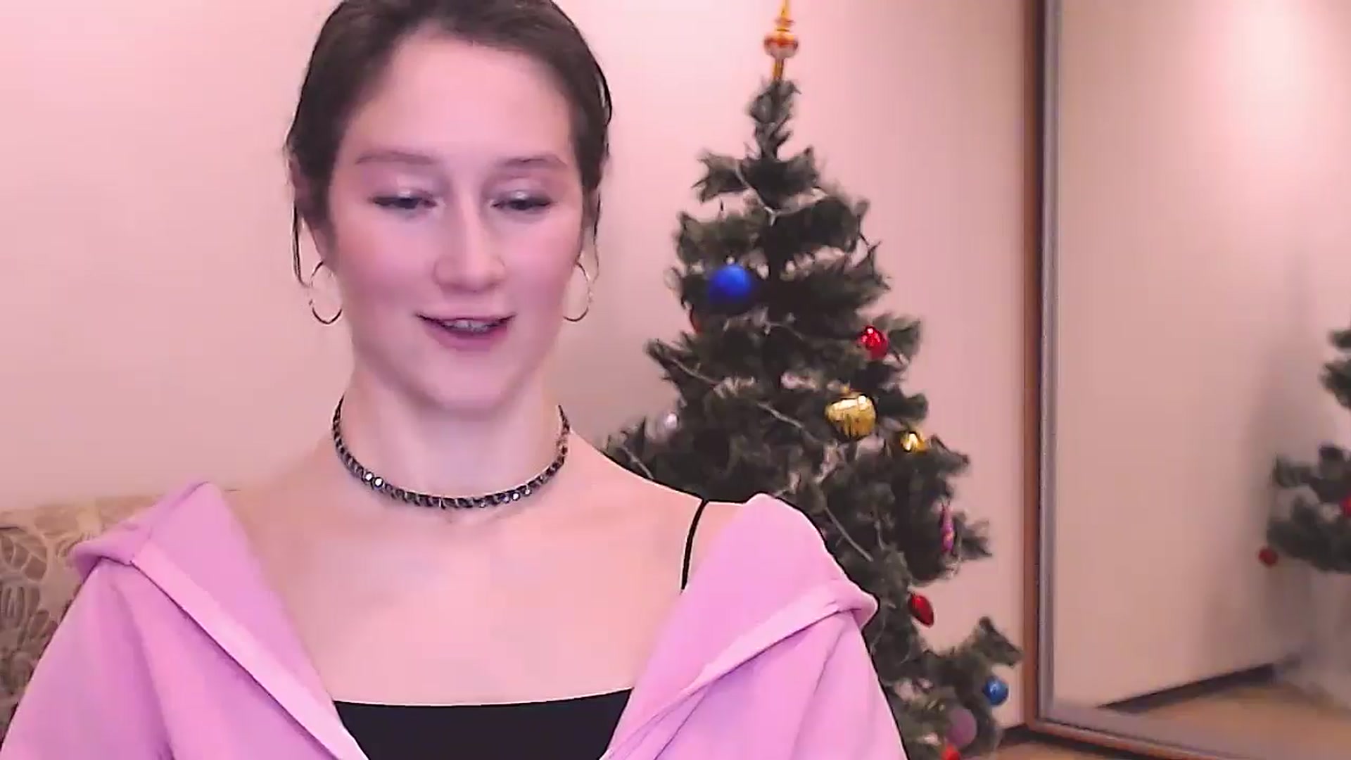 Gallery image thumbnail from ALYONKA__'s myfreecams stream on, 01/10/2026, 20:22 image 3 of 20