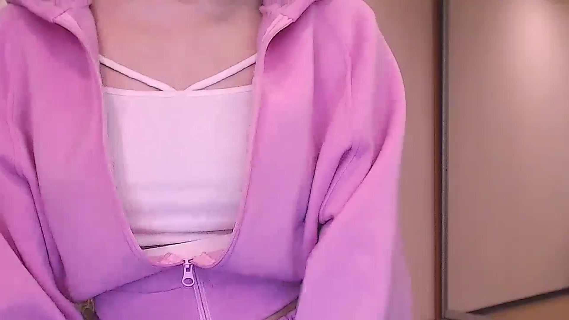Gallery image thumbnail from ALYONKA__'s myfreecams stream on, 02/17/2026, 21:45 image 18 of 20