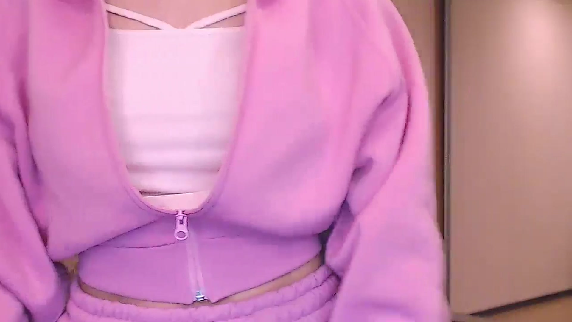 Gallery image thumbnail from ALYONKA__'s myfreecams stream on, 02/17/2026, 21:45 image 17 of 20