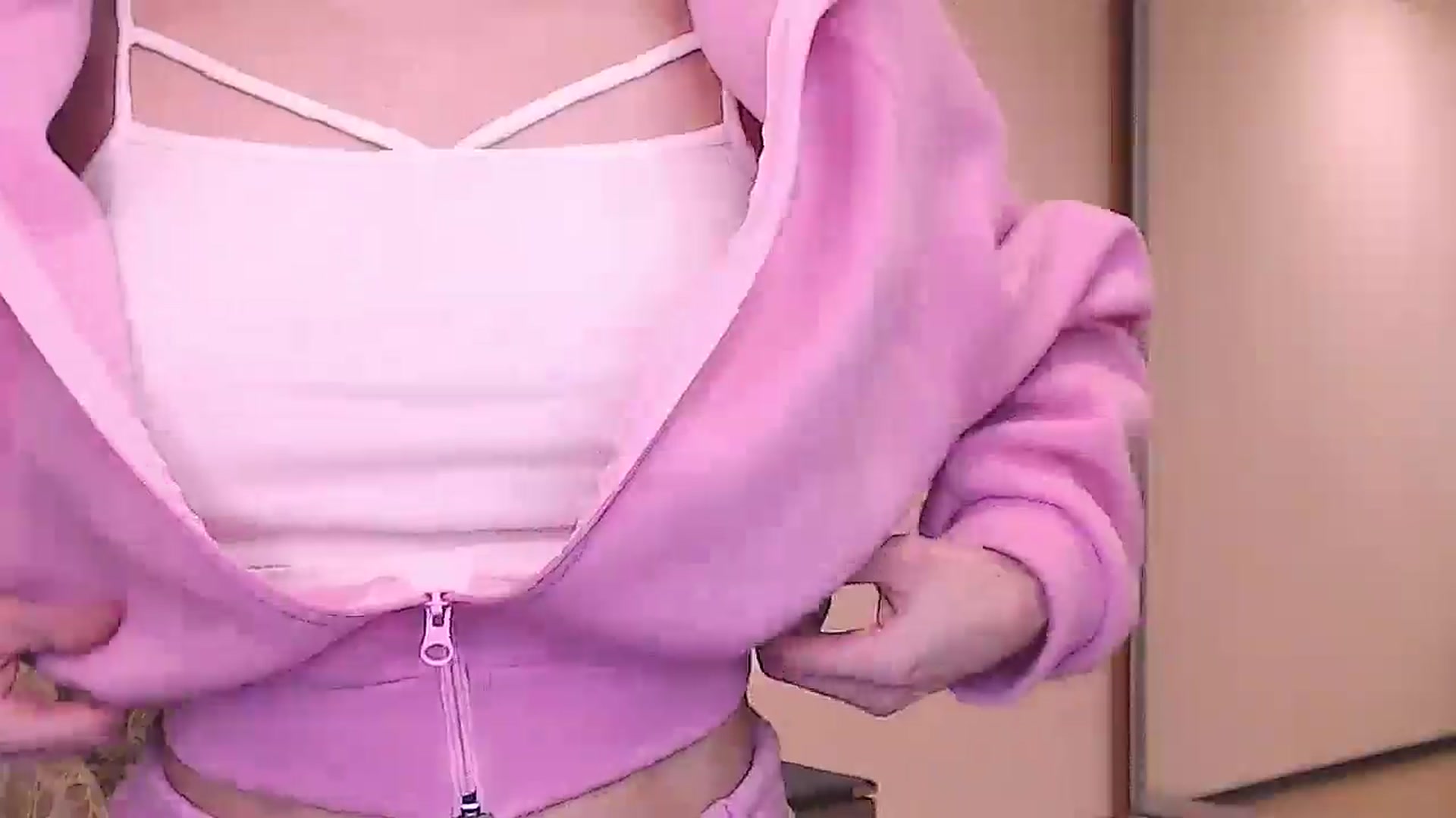Gallery image thumbnail from ALYONKA__'s myfreecams stream on, 02/17/2026, 21:45 image 16 of 20