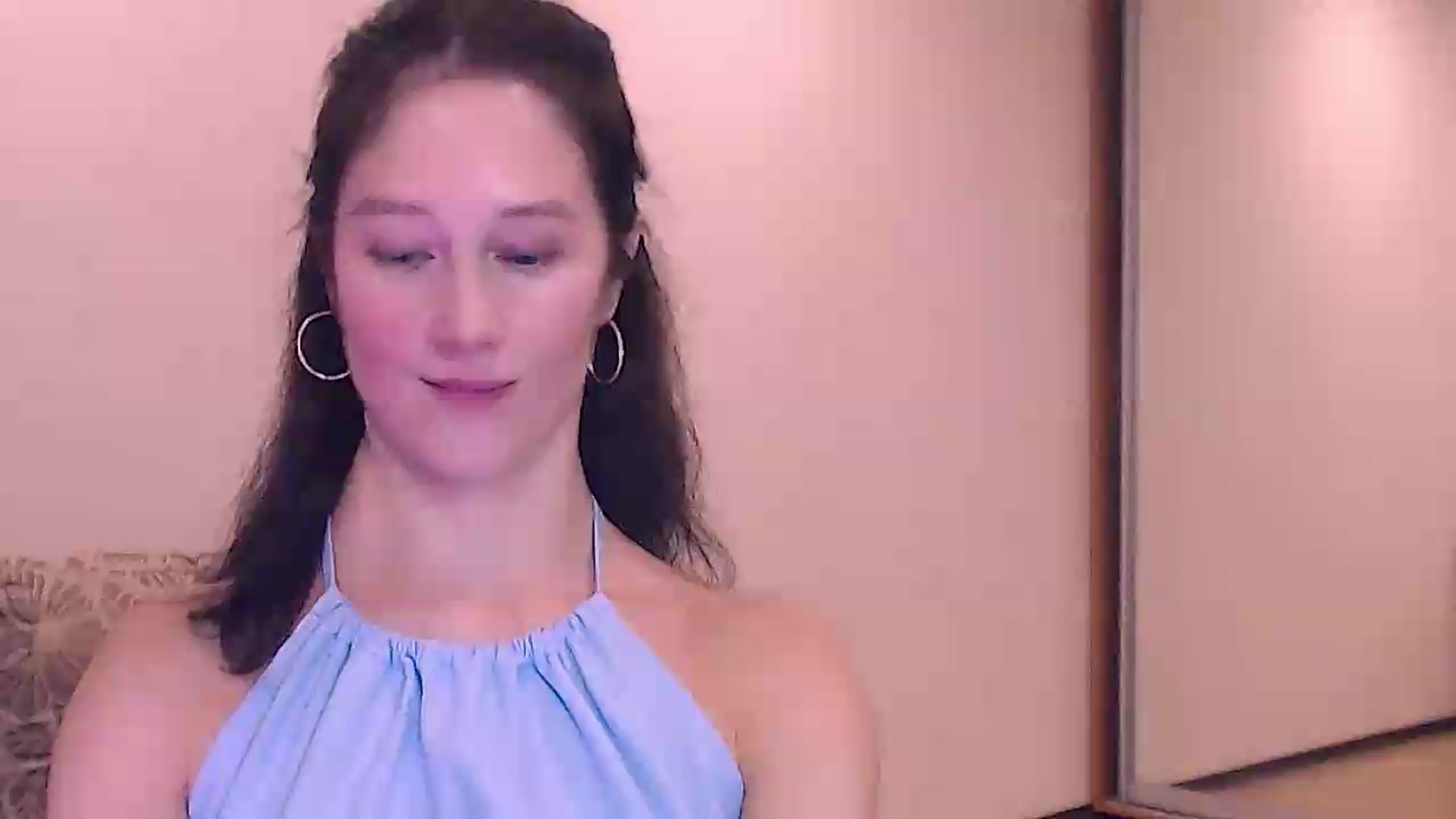 Gallery image thumbnail from ALYONKA__'s myfreecams stream on, 07/09/2026, 18:54 image 9 of 20