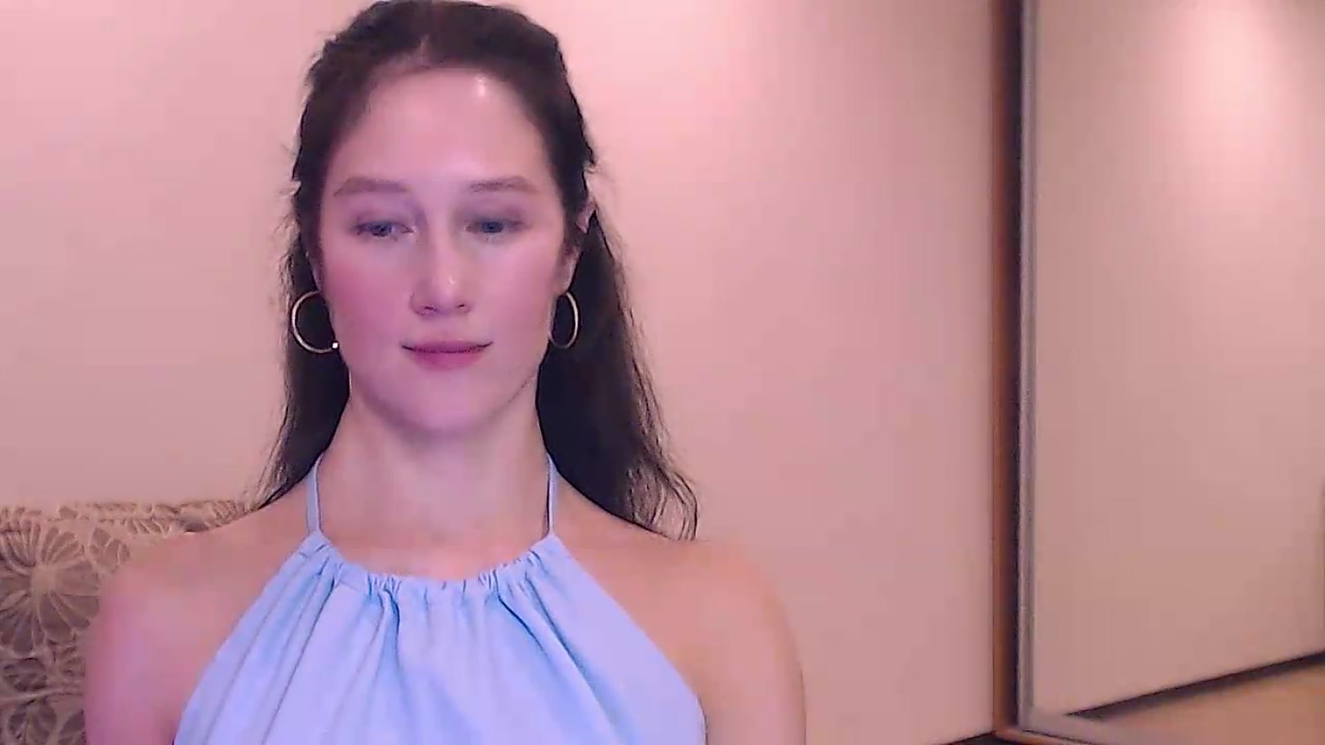 Gallery image thumbnail from ALYONKA__'s myfreecams stream on, 07/09/2026, 18:54 image 10 of 20