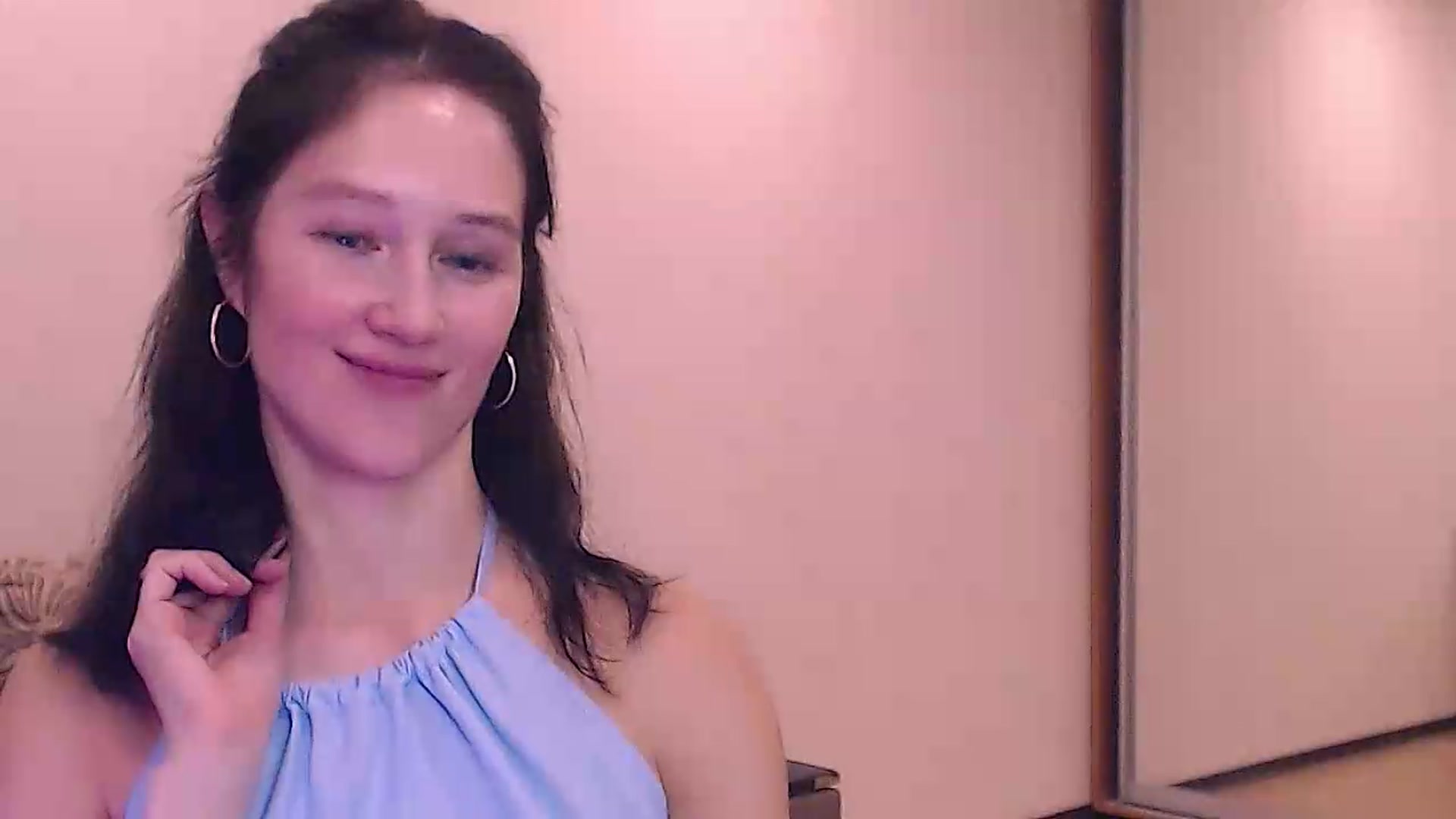 Gallery image thumbnail from ALYONKA__'s myfreecams stream on, 07/09/2026, 19:36 image 7 of 20