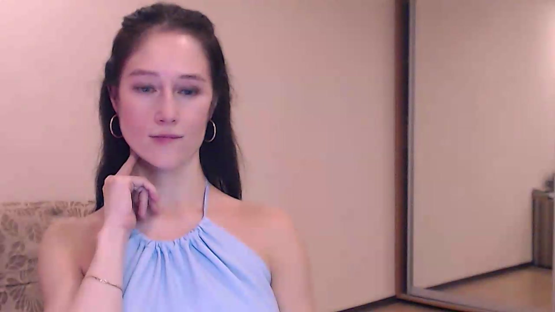 Gallery image thumbnail from ALYONKA__'s myfreecams stream on, 08/01/2026, 19:27 image 3 of 20