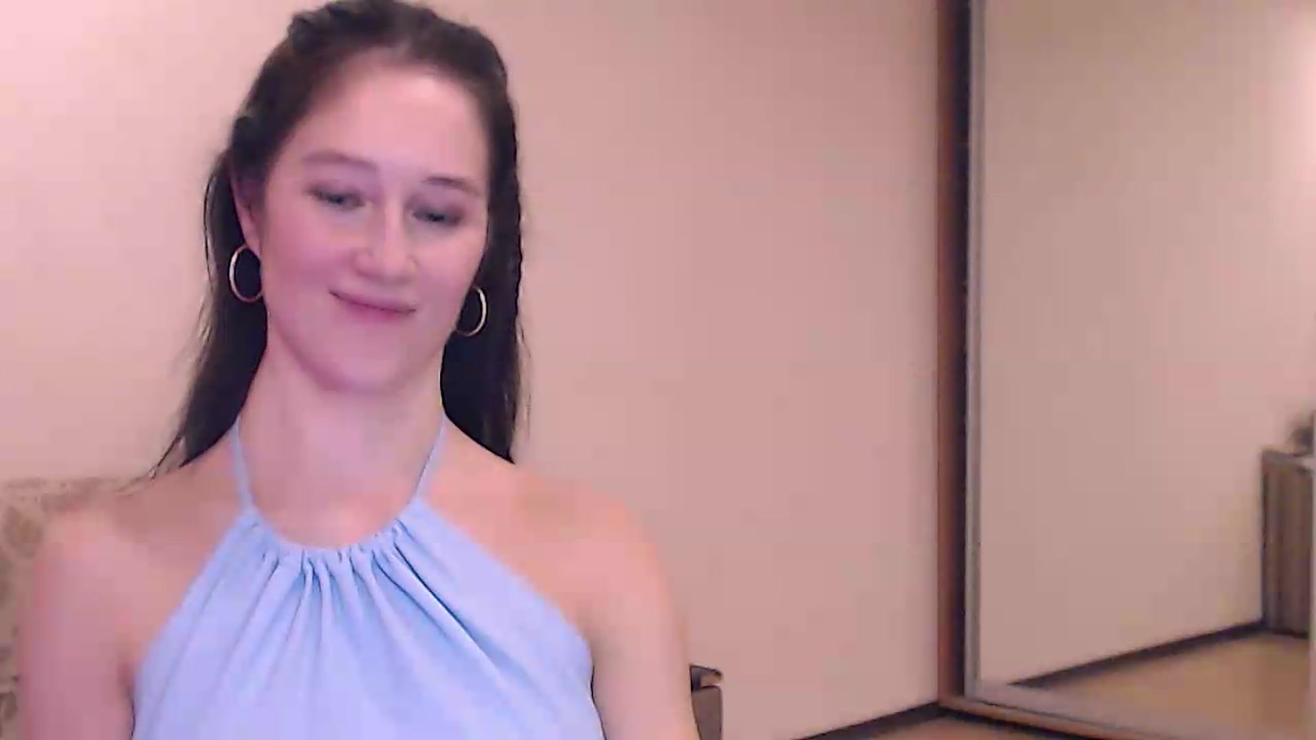 Gallery image thumbnail from ALYONKA__'s myfreecams stream on, 08/01/2026, 19:47 image 19 of 20