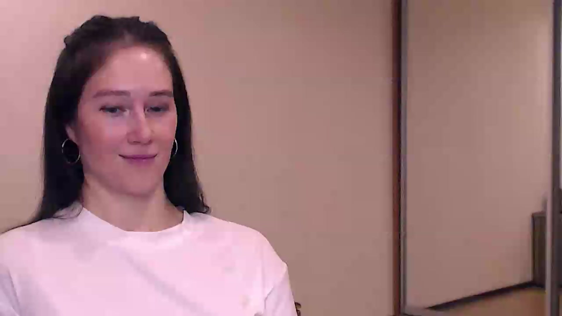 Gallery image thumbnail from ALYONKA__'s myfreecams stream on, 08/15/2026, 19:13 image 15 of 20