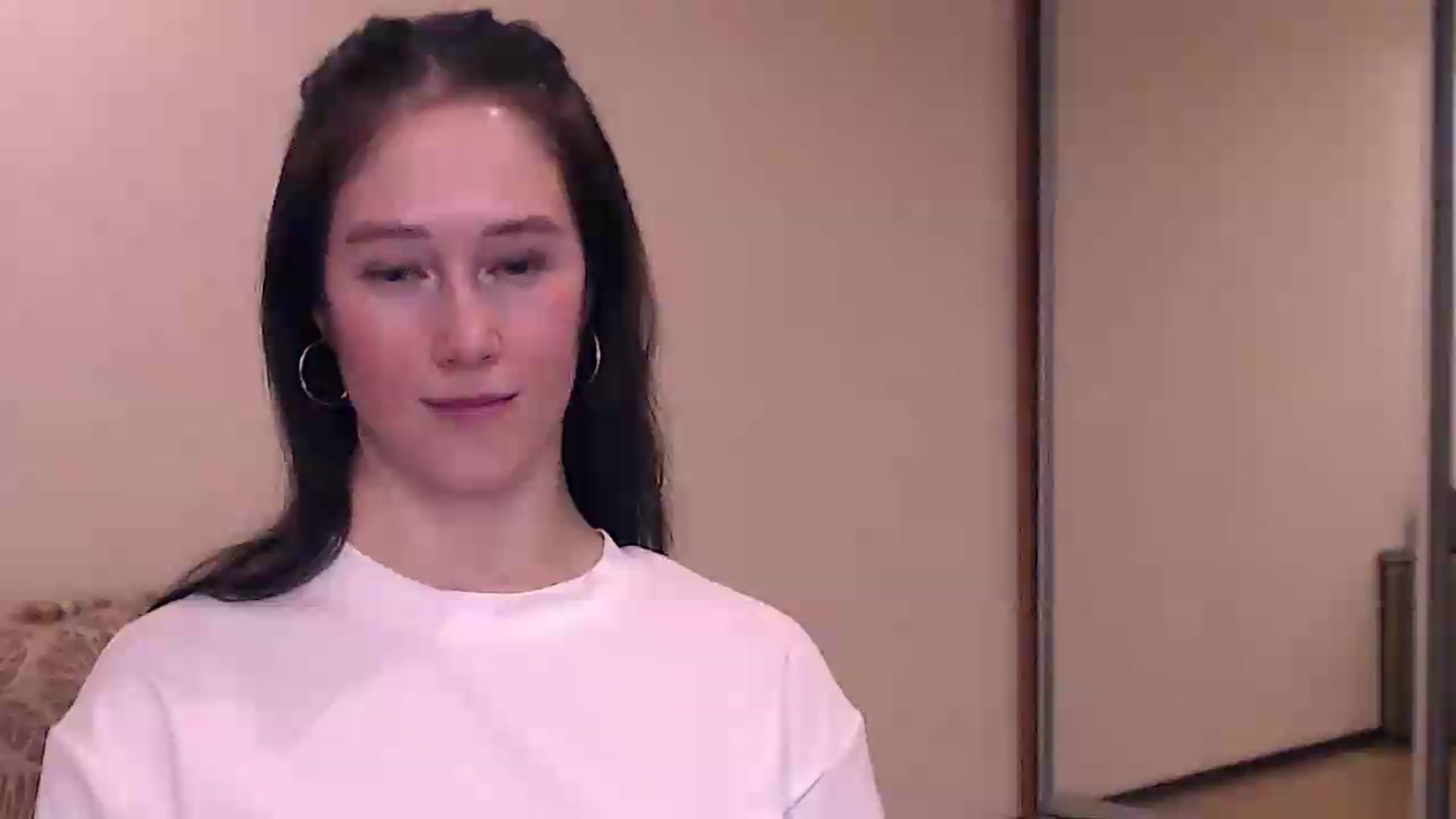 Gallery image thumbnail from ALYONKA__'s myfreecams stream on, 08/15/2026, 19:13 image 18 of 20