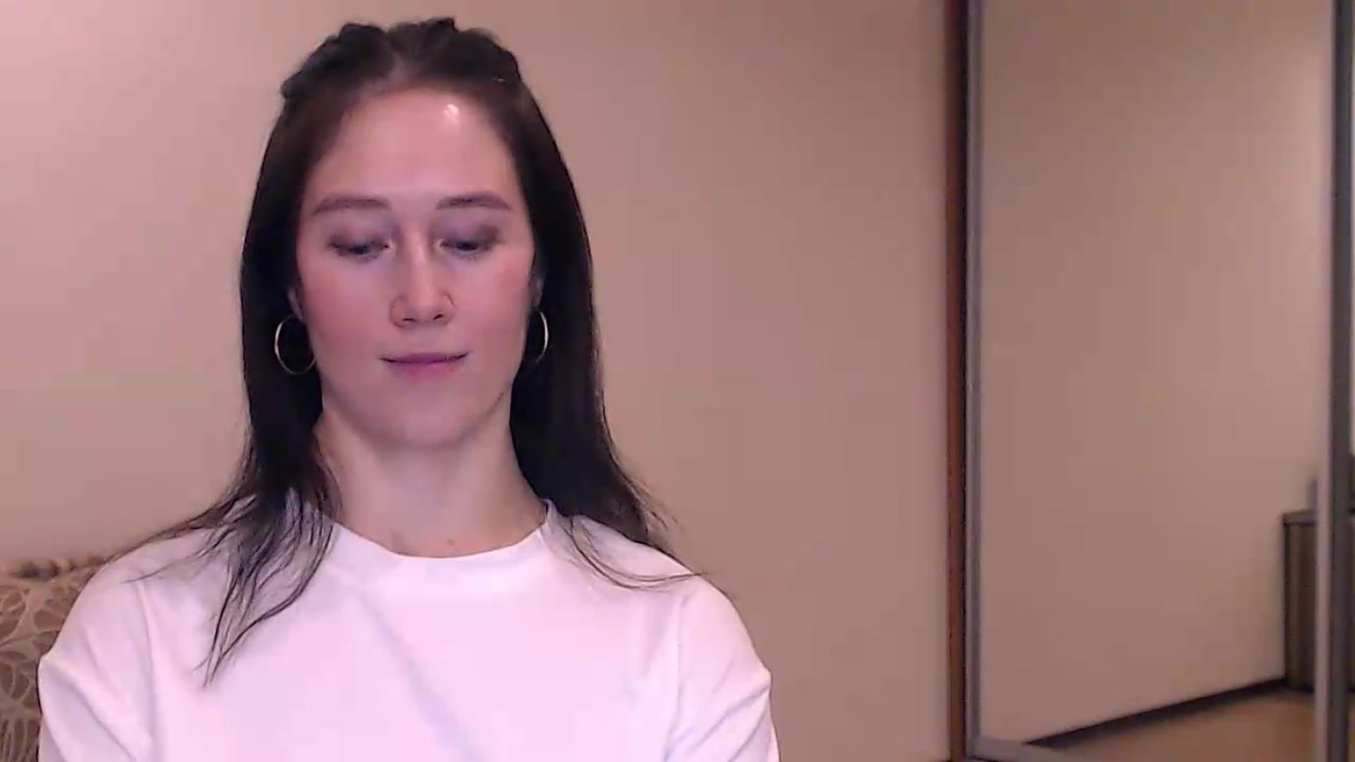 Gallery image thumbnail from ALYONKA__'s myfreecams stream on, 08/15/2026, 20:15 image 7 of 20