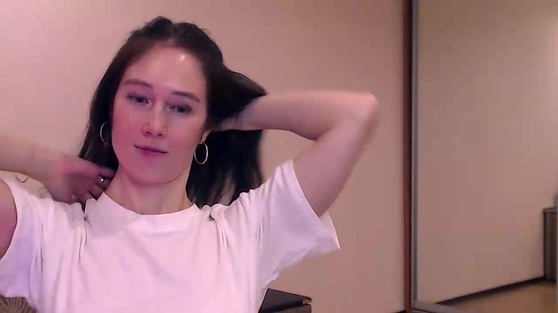 Gallery image thumbnail from ALYONKA__'s myfreecams stream on, 08/15/2026, 20:57 image 18 of 20