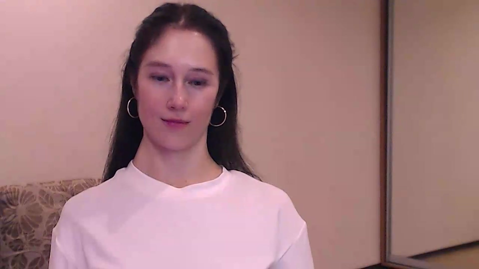 Gallery image thumbnail from ALYONKA__'s myfreecams stream on, 08/20/2026, 19:01 image 11 of 20