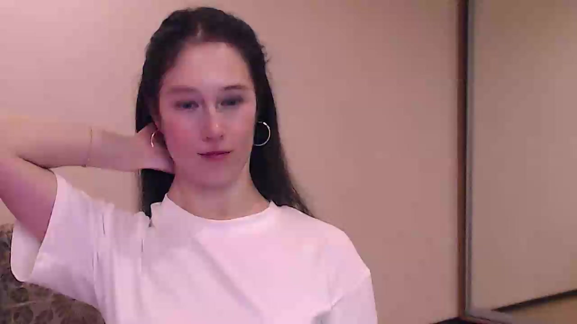 Gallery image thumbnail from ALYONKA__'s myfreecams stream on, 08/20/2026, 19:01 image 1 of 20