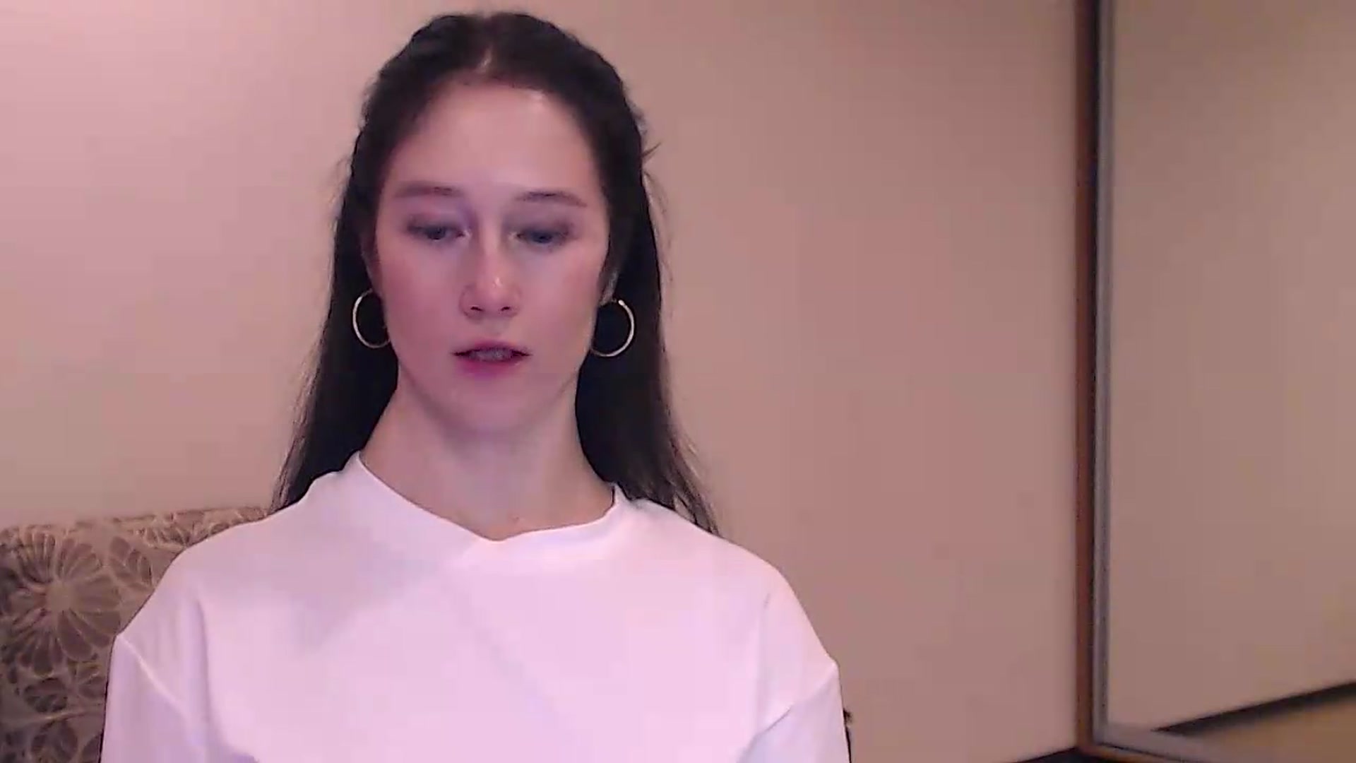 Gallery image thumbnail from ALYONKA__'s myfreecams stream on, 08/20/2026, 19:01 image 12 of 20