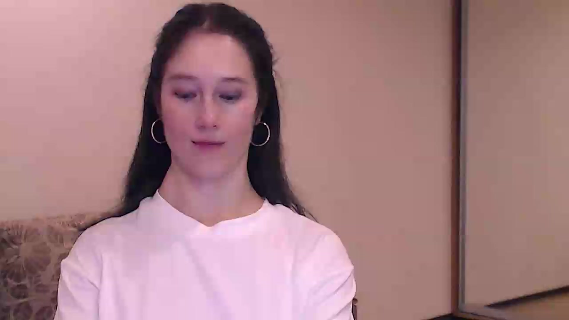 Gallery image thumbnail from ALYONKA__'s myfreecams stream on, 08/20/2026, 19:01 image 15 of 20
