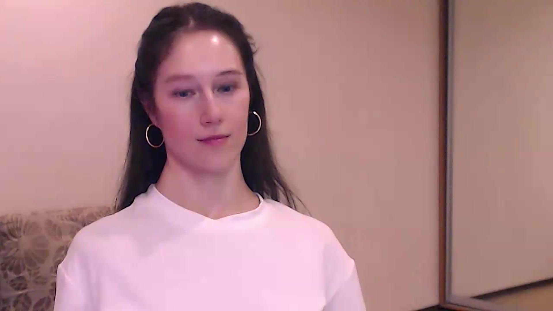 Gallery image thumbnail from ALYONKA__'s myfreecams stream on, 08/20/2026, 19:01 image 20 of 20