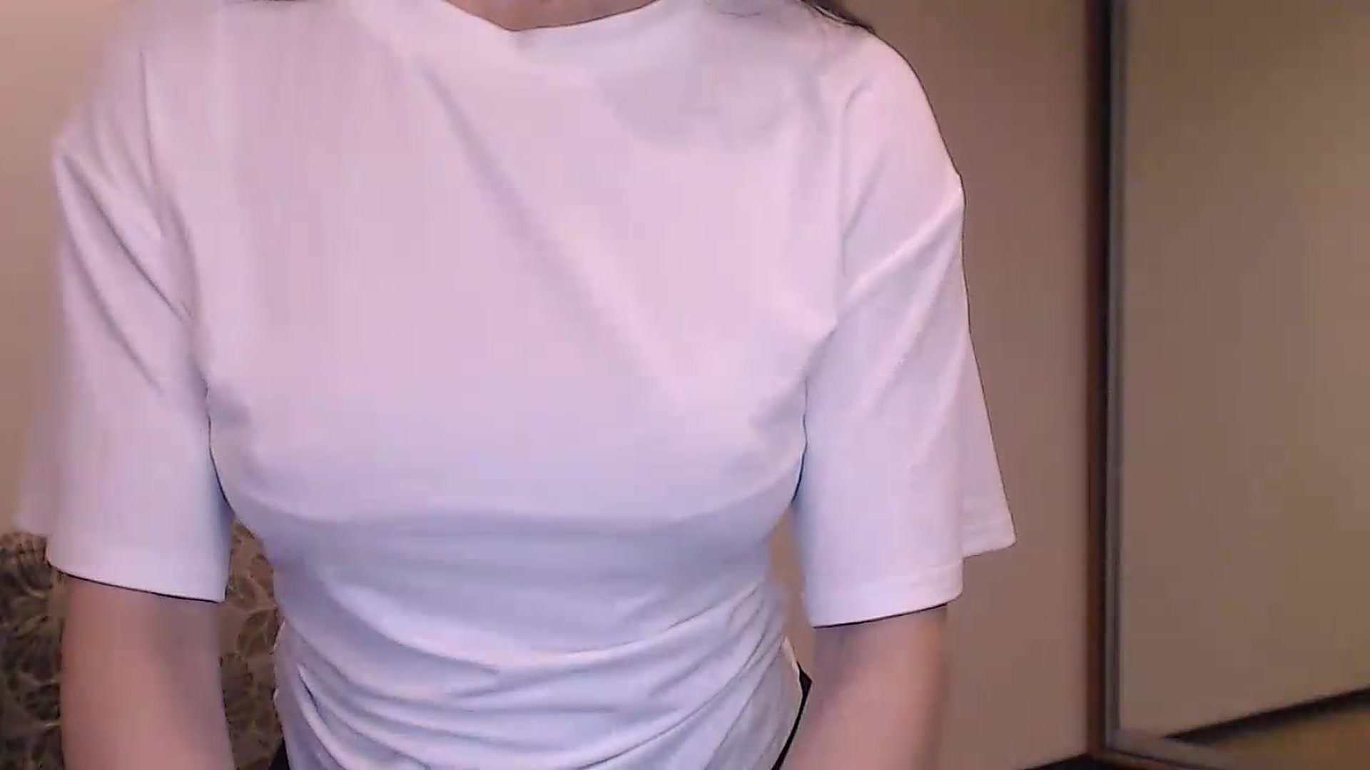Gallery image thumbnail from ALYONKA__'s myfreecams stream on, 08/20/2026, 19:34 image 15 of 20