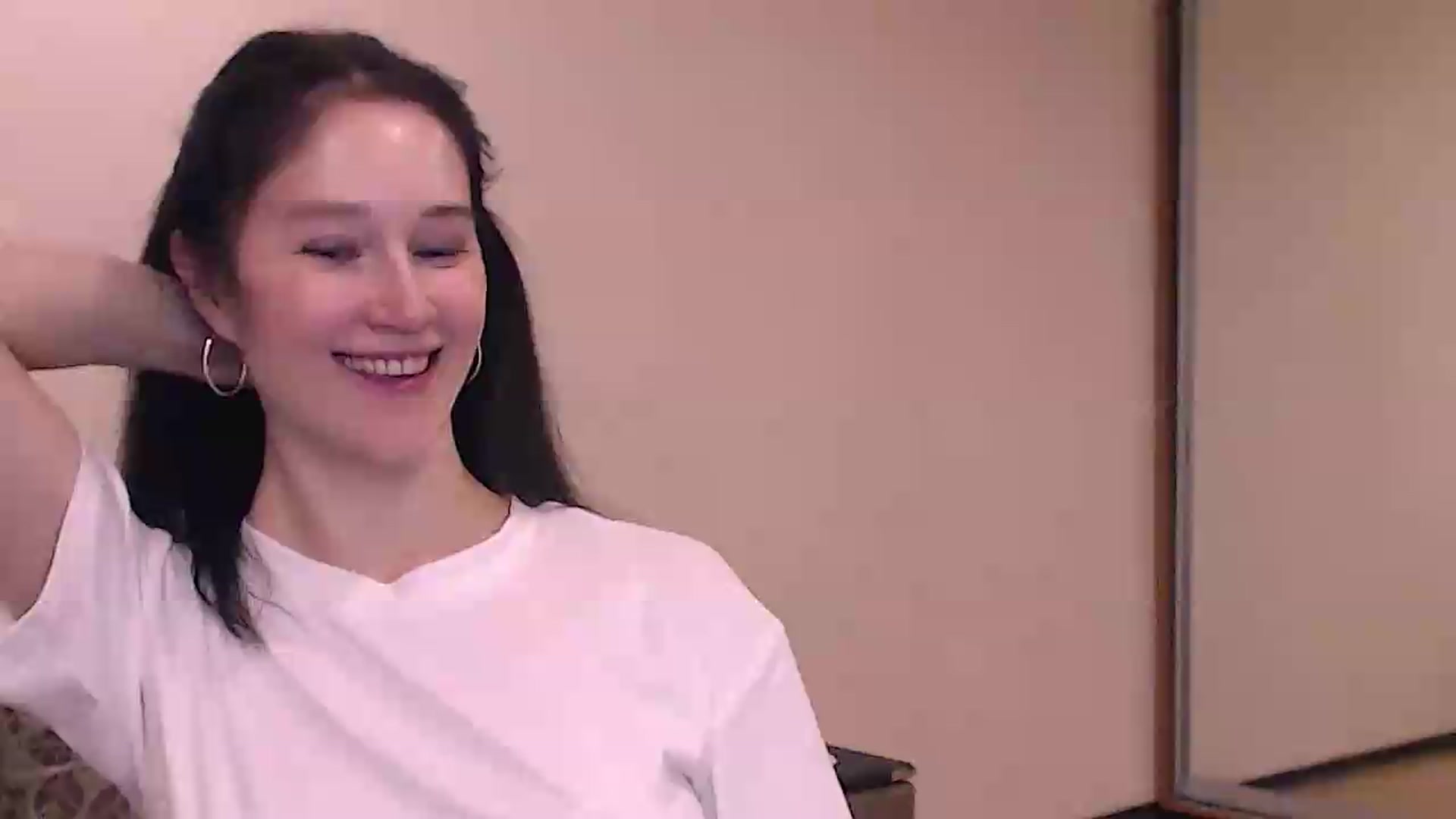 Gallery image thumbnail from ALYONKA__'s myfreecams stream on, 08/20/2026, 19:34 image 1 of 20