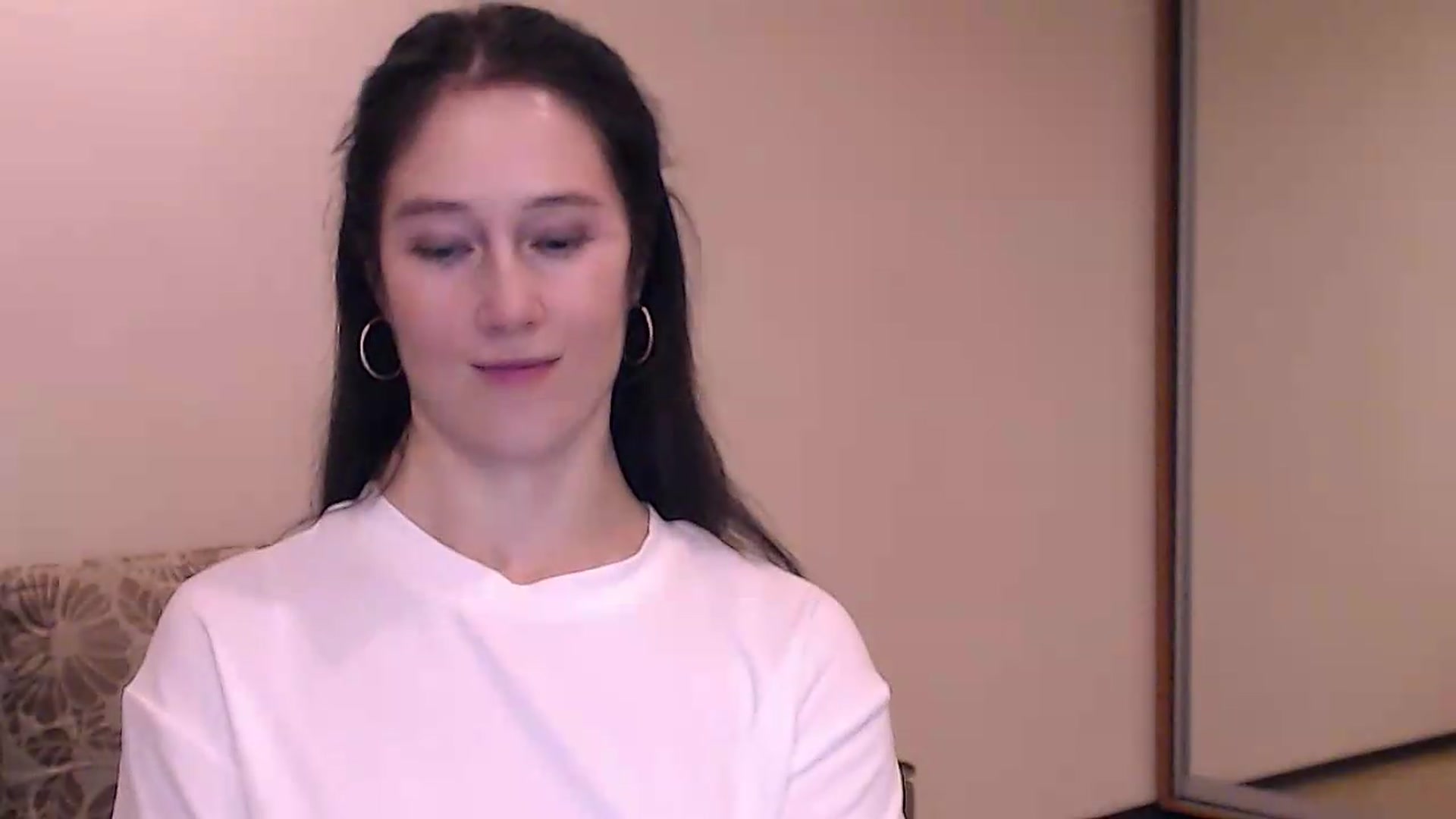 Gallery image thumbnail from ALYONKA__'s myfreecams stream on, 08/20/2026, 20:10 image 15 of 20