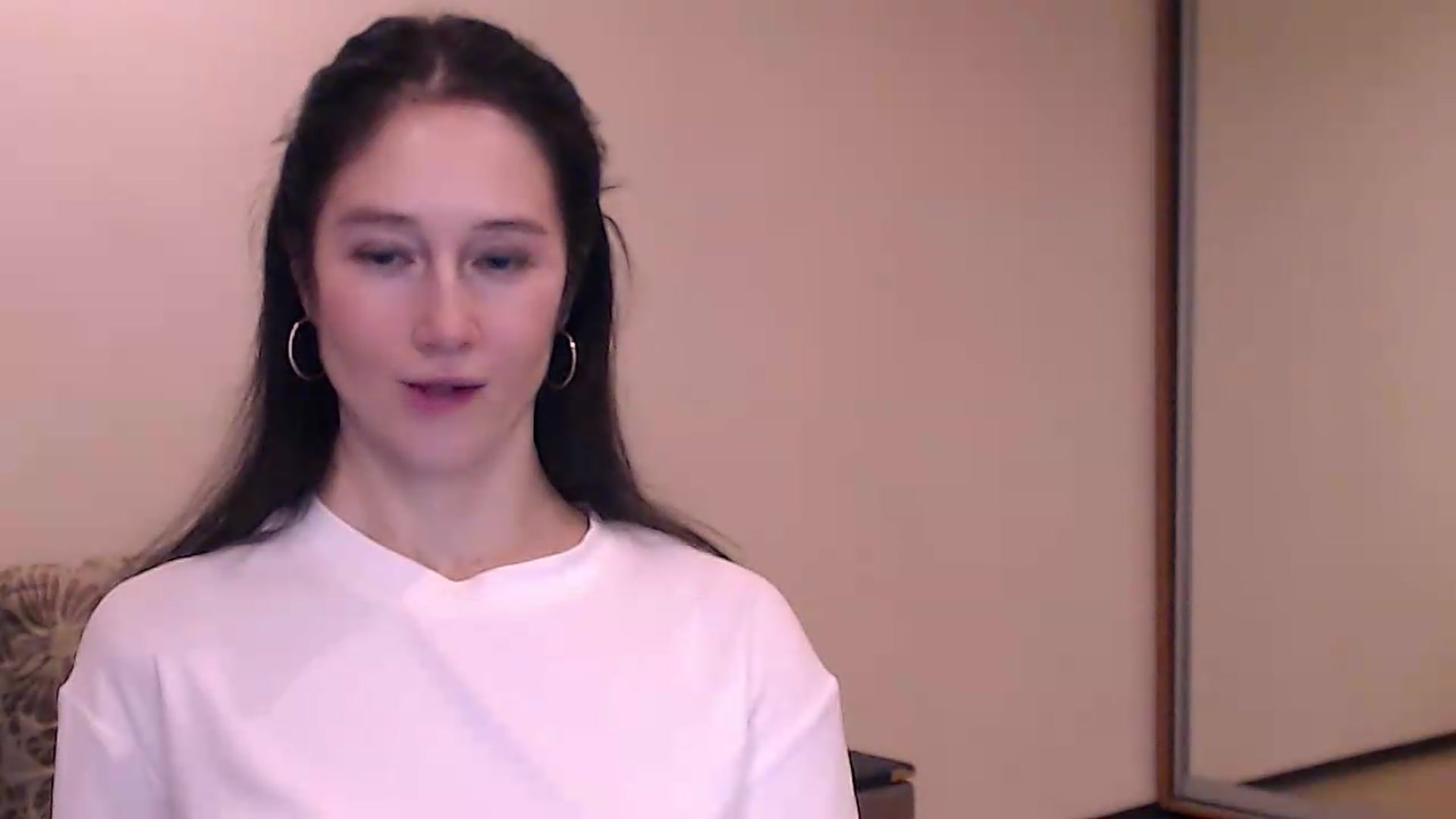 Gallery image thumbnail from ALYONKA__'s myfreecams stream on, 08/20/2026, 20:10 image 9 of 20