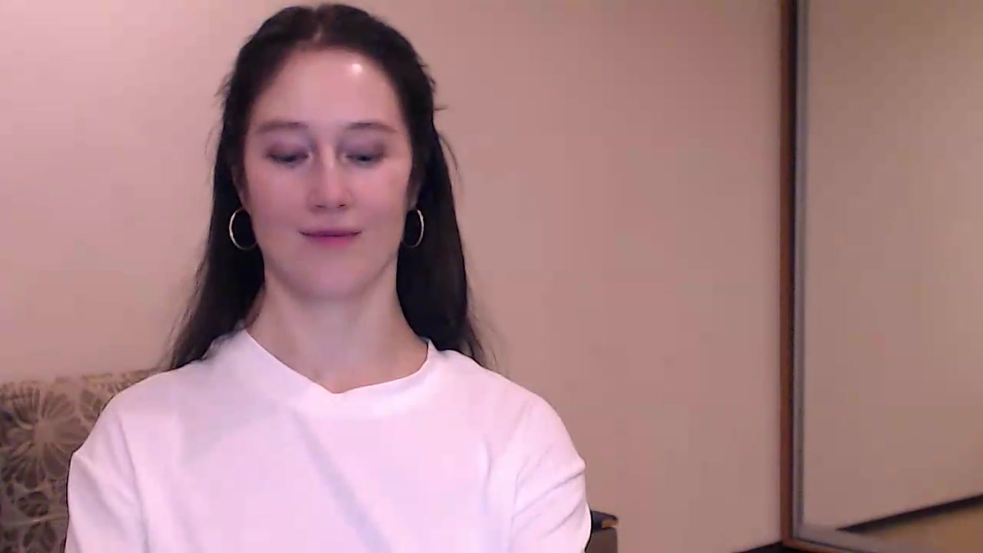 Gallery image thumbnail from ALYONKA__'s myfreecams stream on, 08/20/2026, 20:10 image 12 of 20
