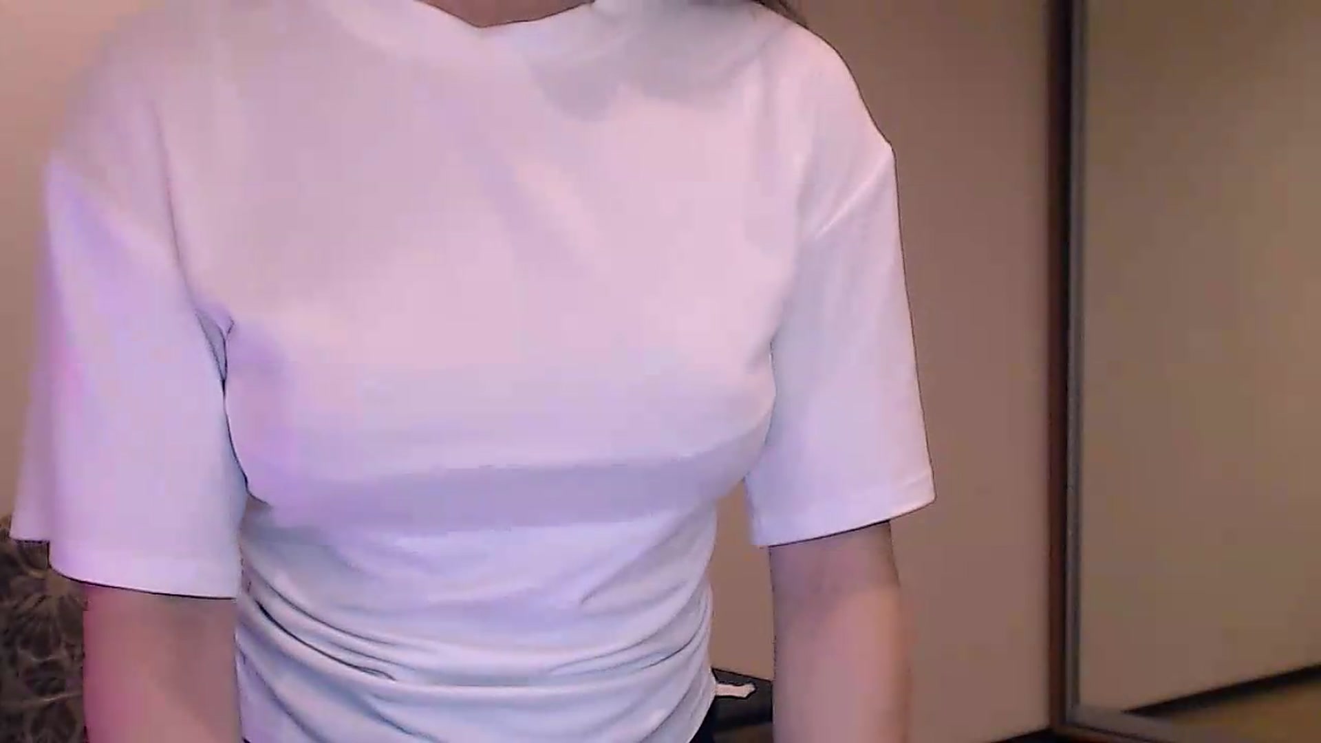 Gallery image thumbnail from ALYONKA__'s myfreecams stream on, 08/20/2026, 21:16 image 17 of 20
