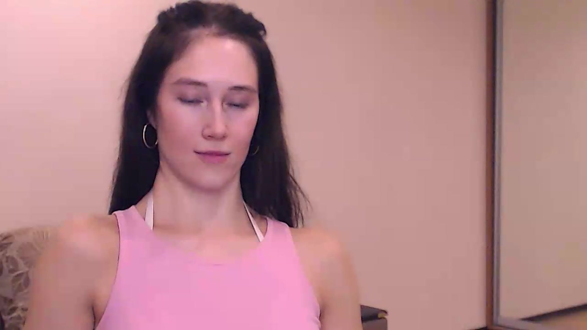 Gallery image thumbnail from ALYONKA__'s myfreecams stream on, 08/29/2026, 18:39 image 13 of 20
