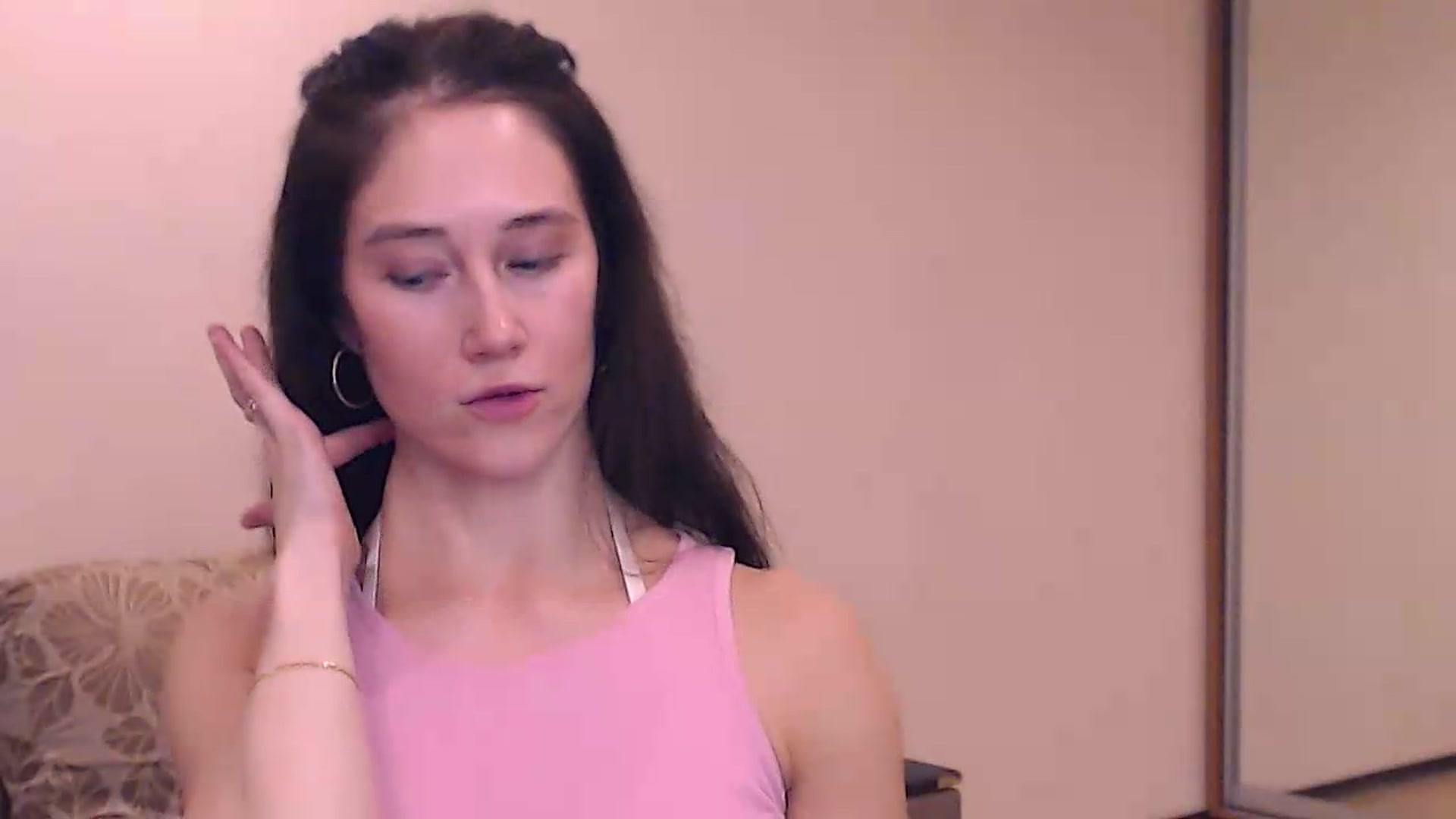 Gallery image thumbnail from ALYONKA__'s myfreecams stream on, 08/29/2026, 18:39 image 14 of 20