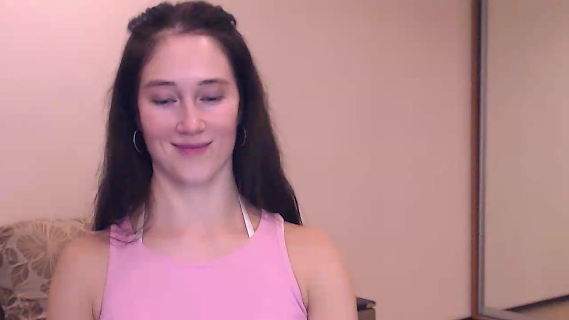 Gallery image thumbnail from ALYONKA__'s myfreecams stream on, 08/29/2026, 18:39 image 15 of 20