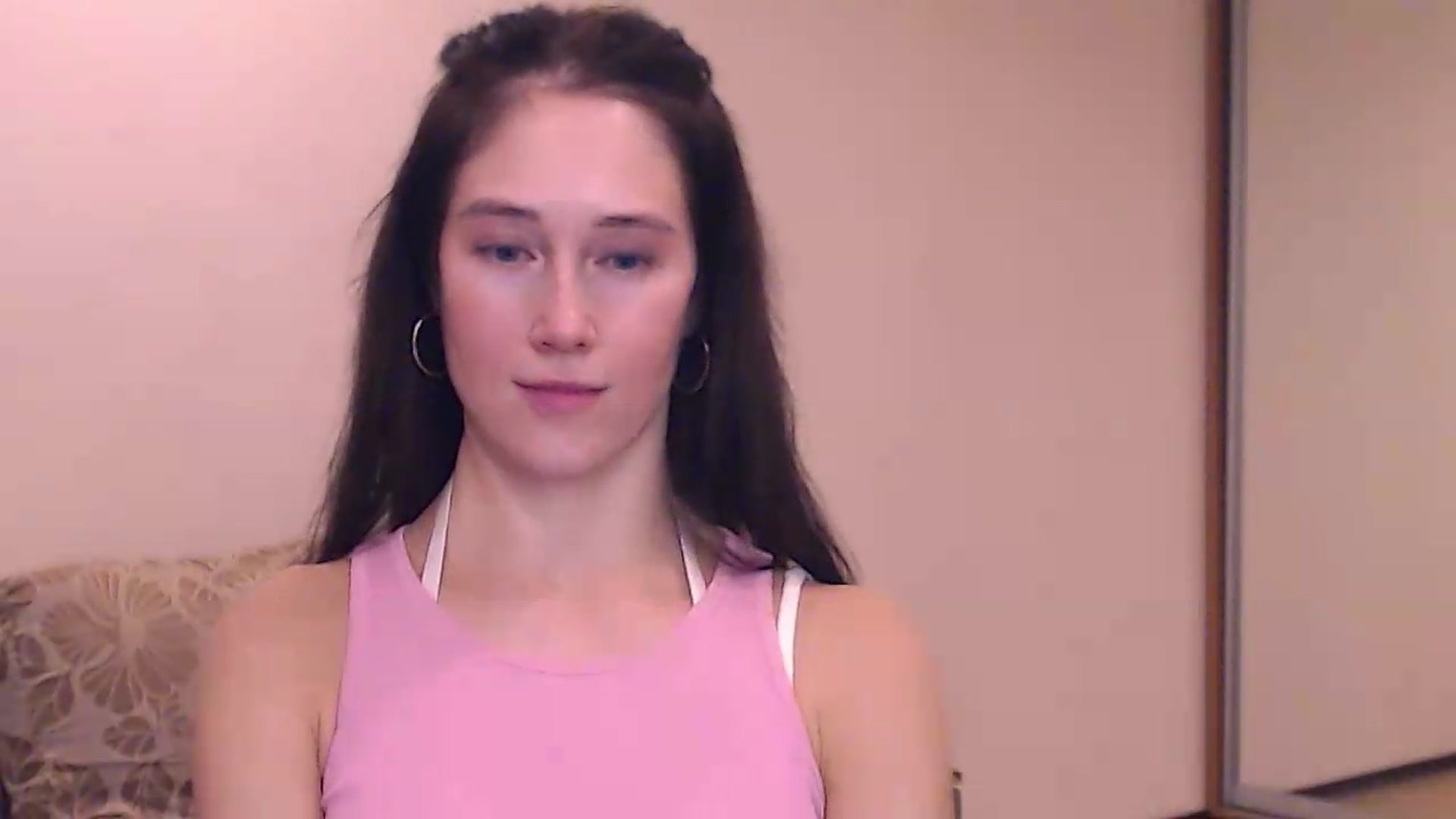 Gallery image thumbnail from ALYONKA__'s myfreecams stream on, 08/29/2026, 18:39 image 5 of 20