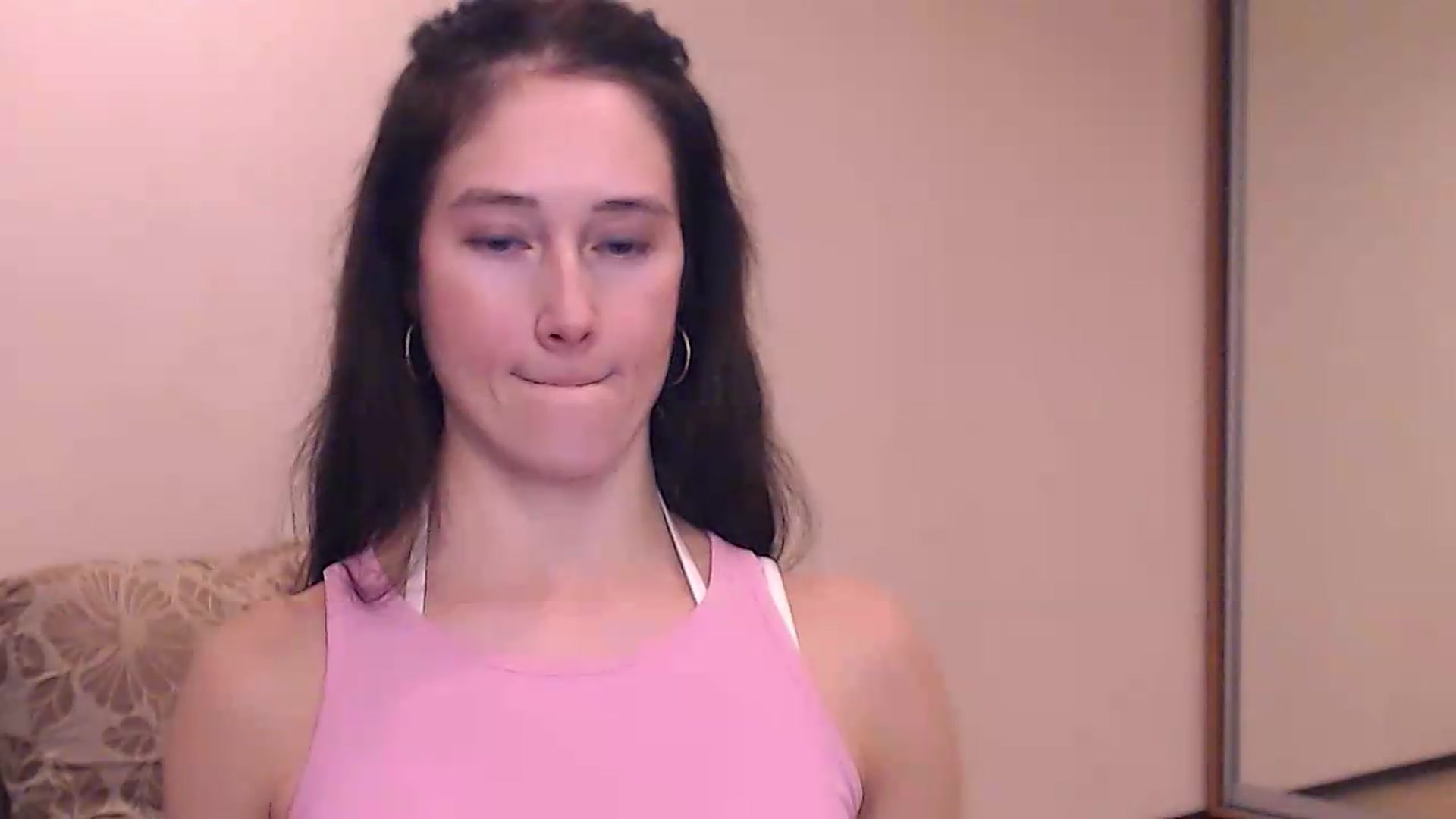 Gallery image thumbnail from ALYONKA__'s myfreecams stream on, 08/29/2026, 18:39 image 3 of 20